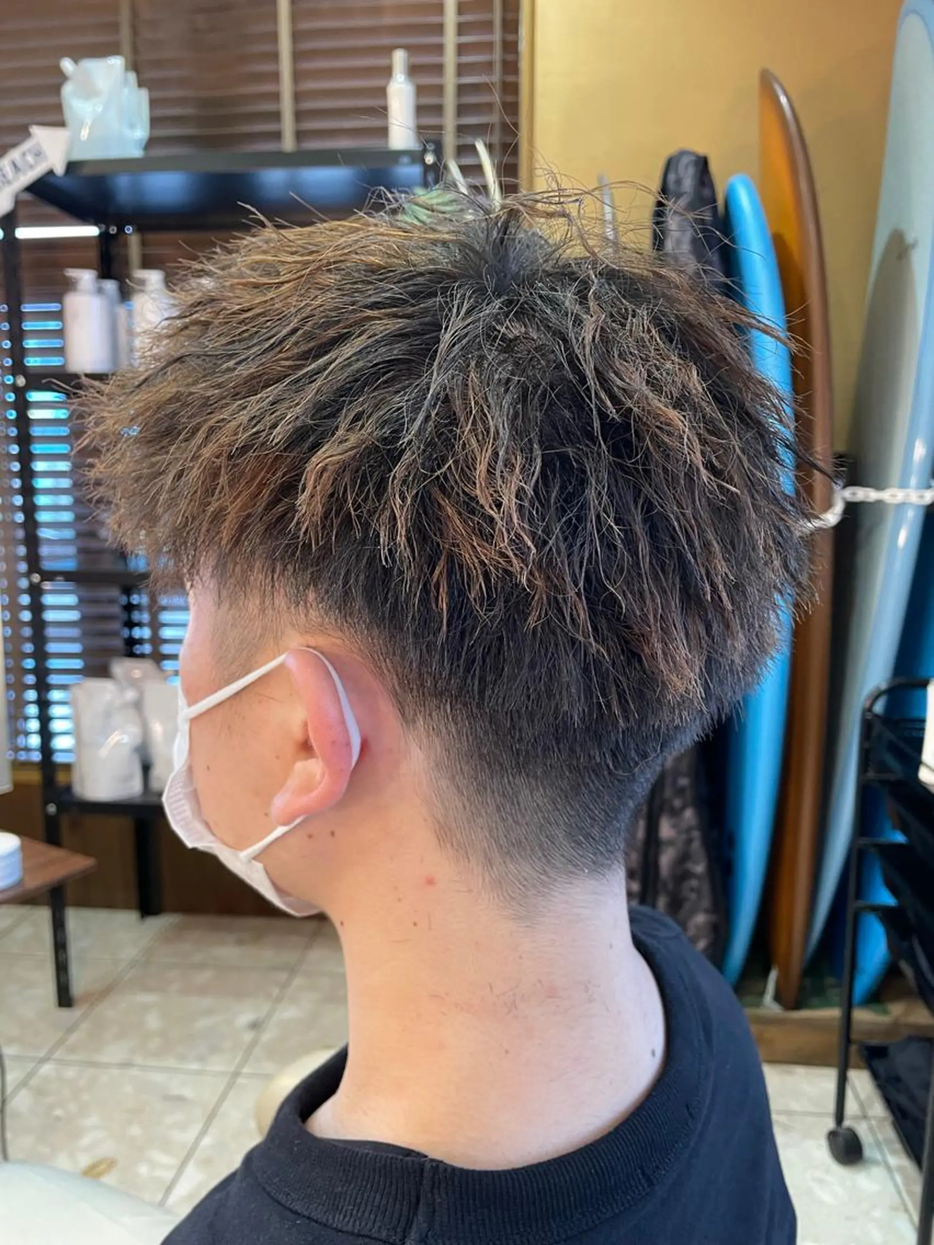 メンズ カット パーマ 飯泉/メンズカラー ツイスパ/メッシュのヘアスタイル