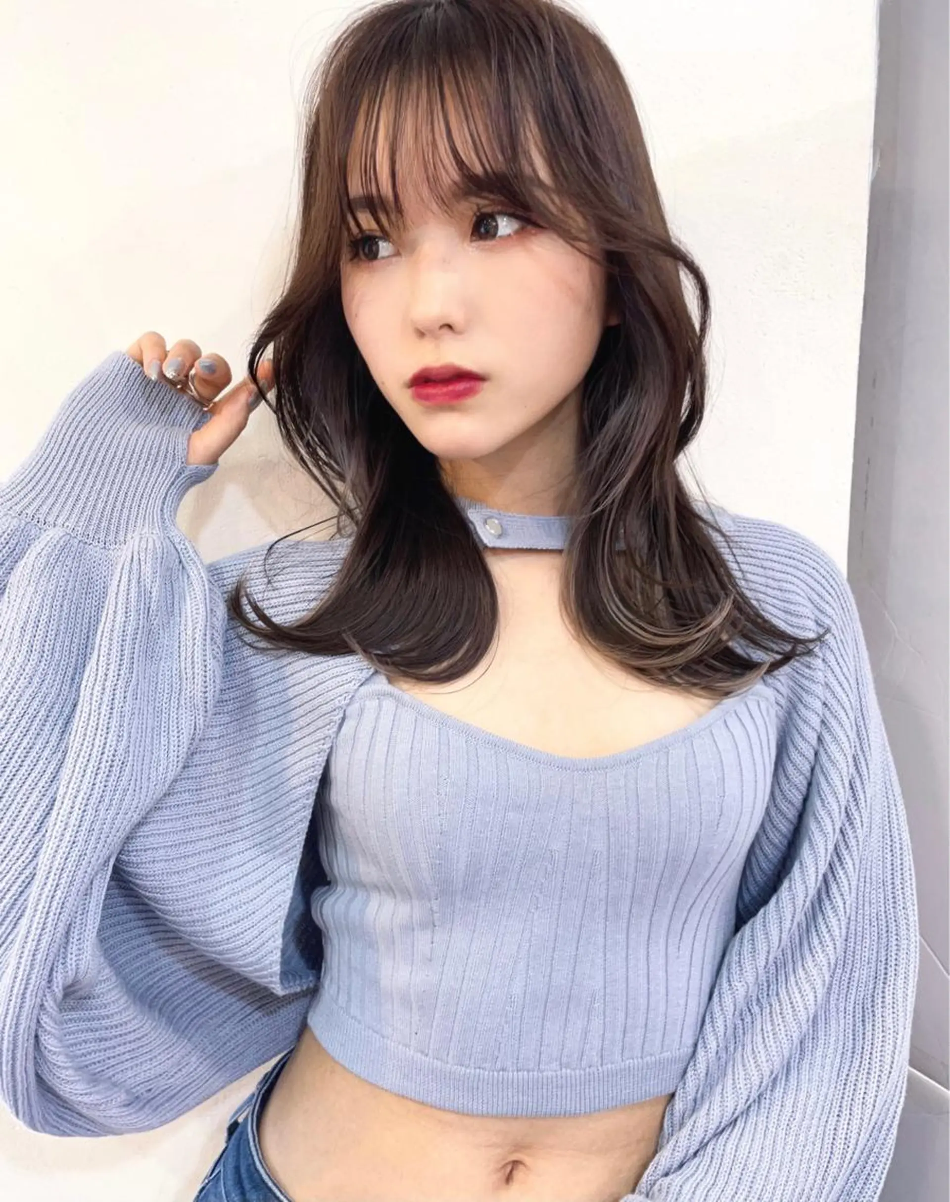 セミロング カラー レイヤーカット、 大人可愛い　中村美羅のヘアスタイル