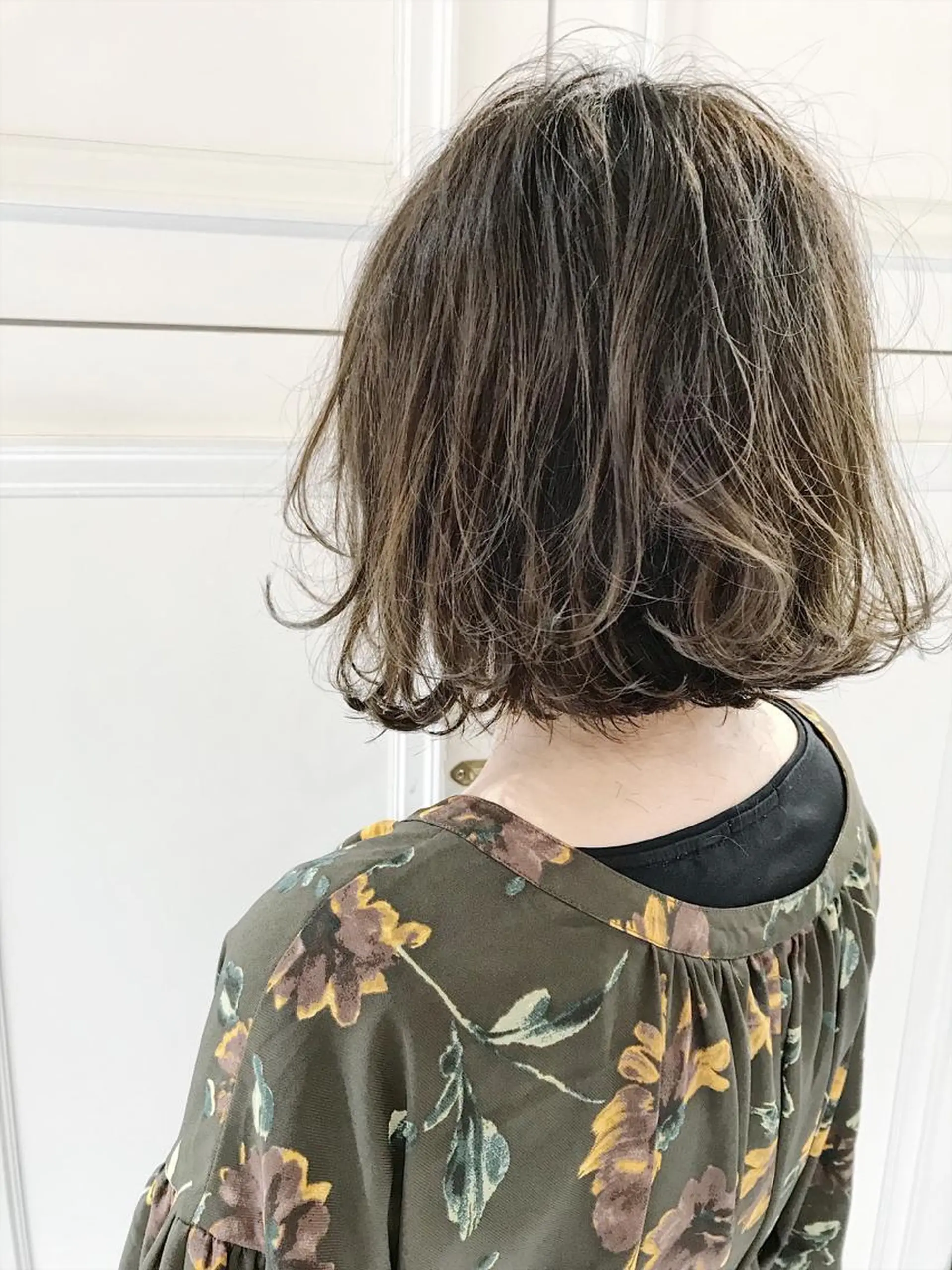 ショート カラー 似合わせカット ヘアカラー トリートメント Neolive caffのヘアスタイル