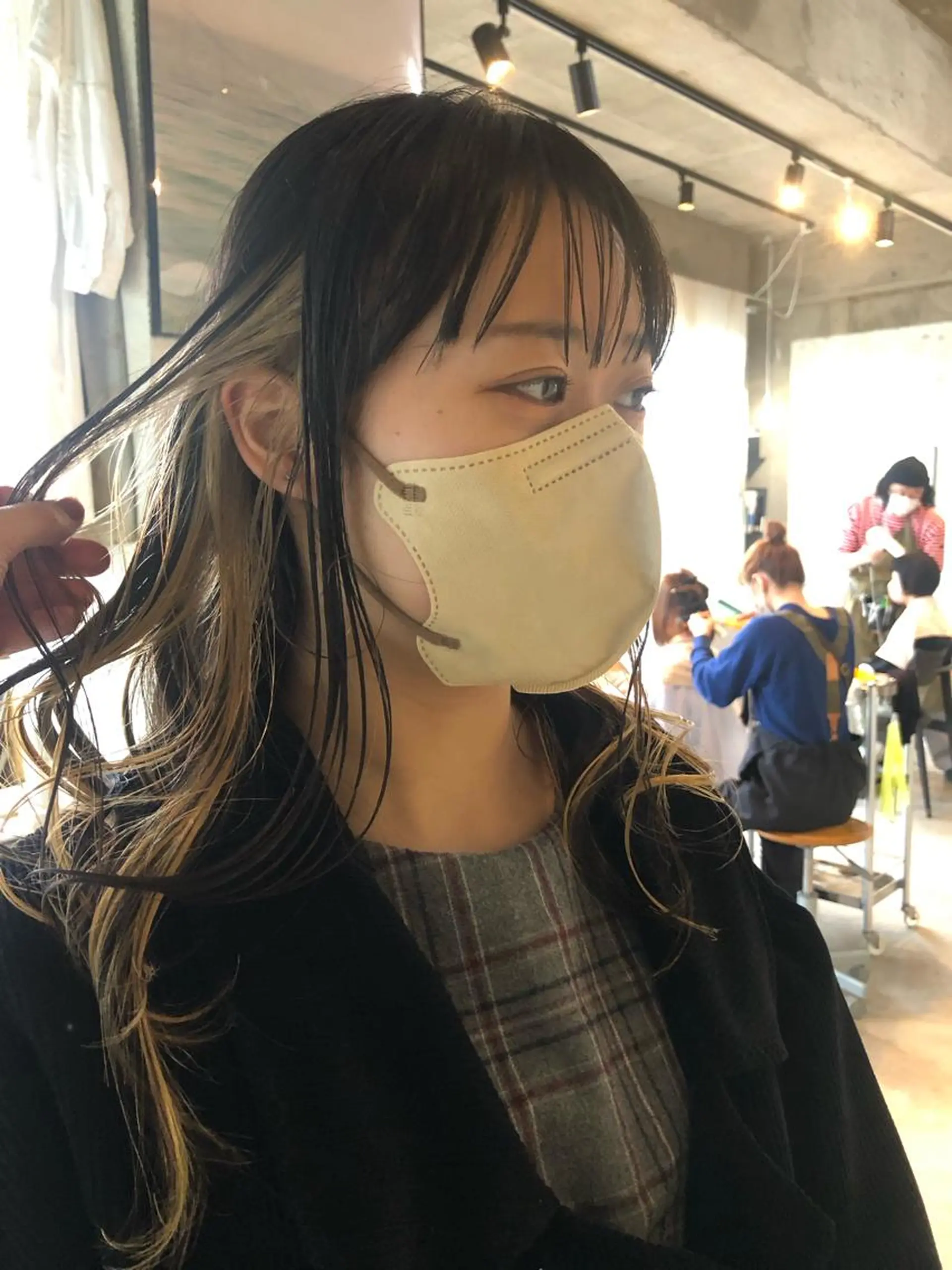 カラー 竹内 絢香のヘアスタイル