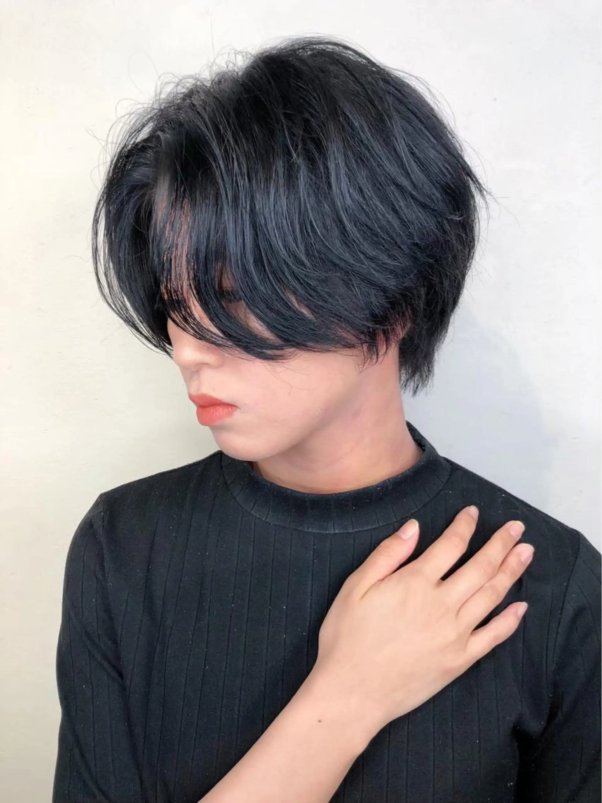 セミロング カラー _WHITE 高槻のヘアスタイル