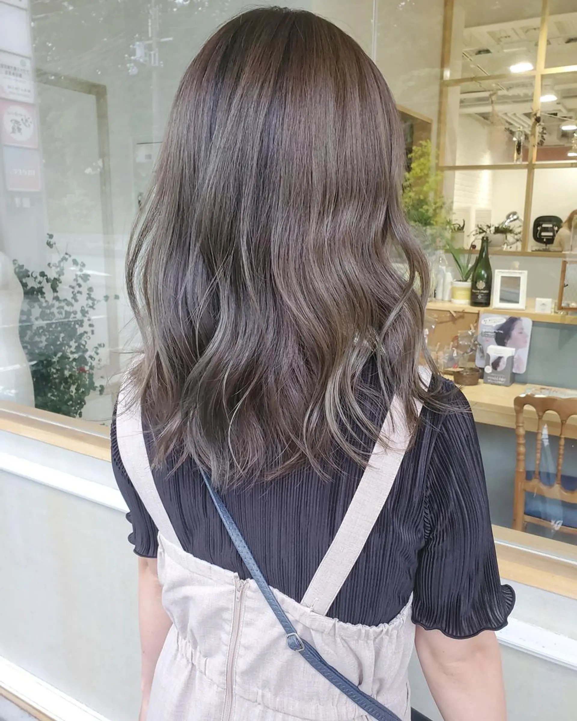 ミディアム カラー ブリーチ 透明感カラー グレージュ ブリーチなしカラー belta 姫路山吹 カラーモデル募集のヘアスタイル