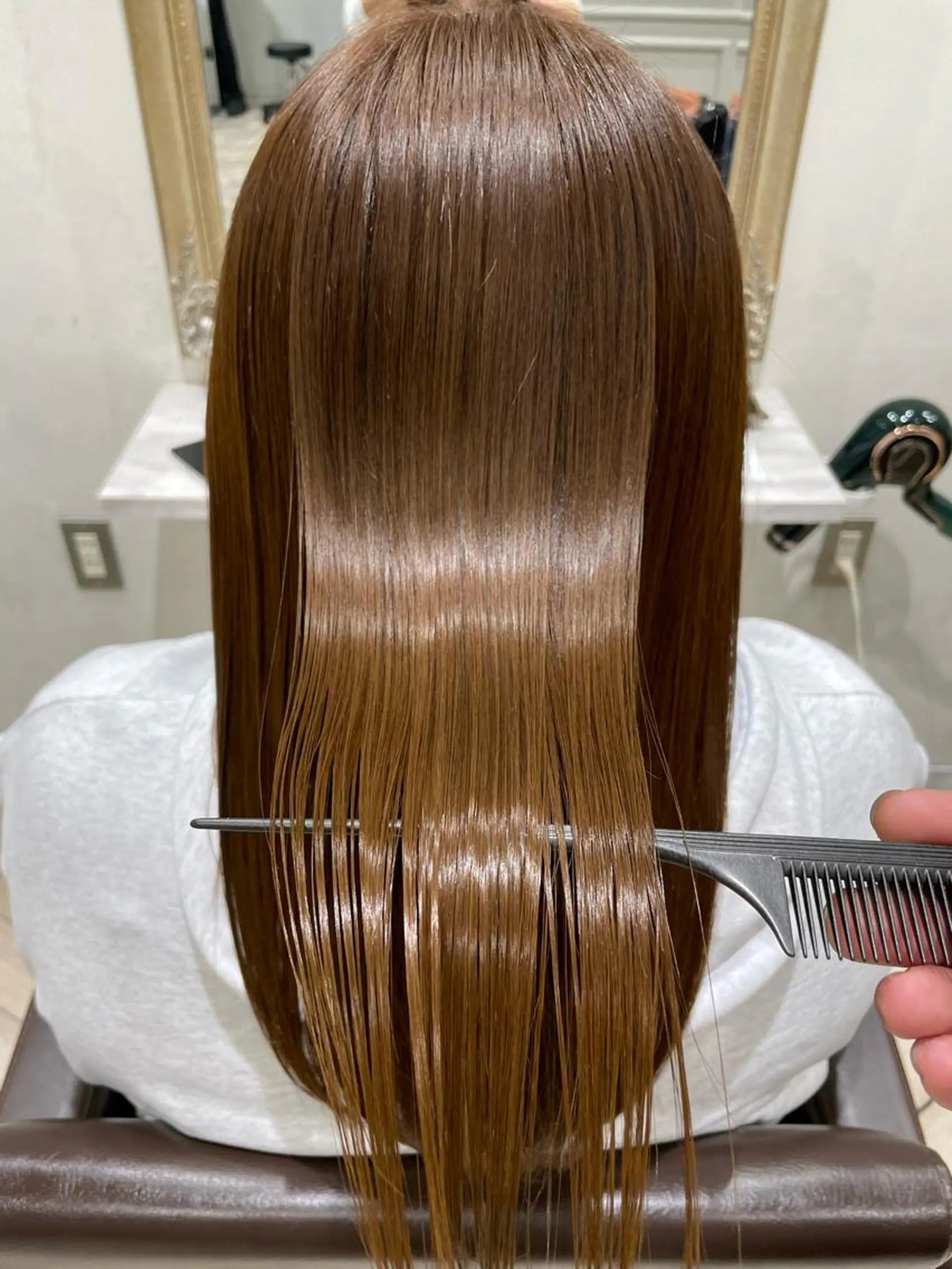 ミディアム カラー 髪質改善 カット 縮毛矯正 トリートメント ブリーチ毛の矯正特化 newi　大西将弘のヘアスタイル