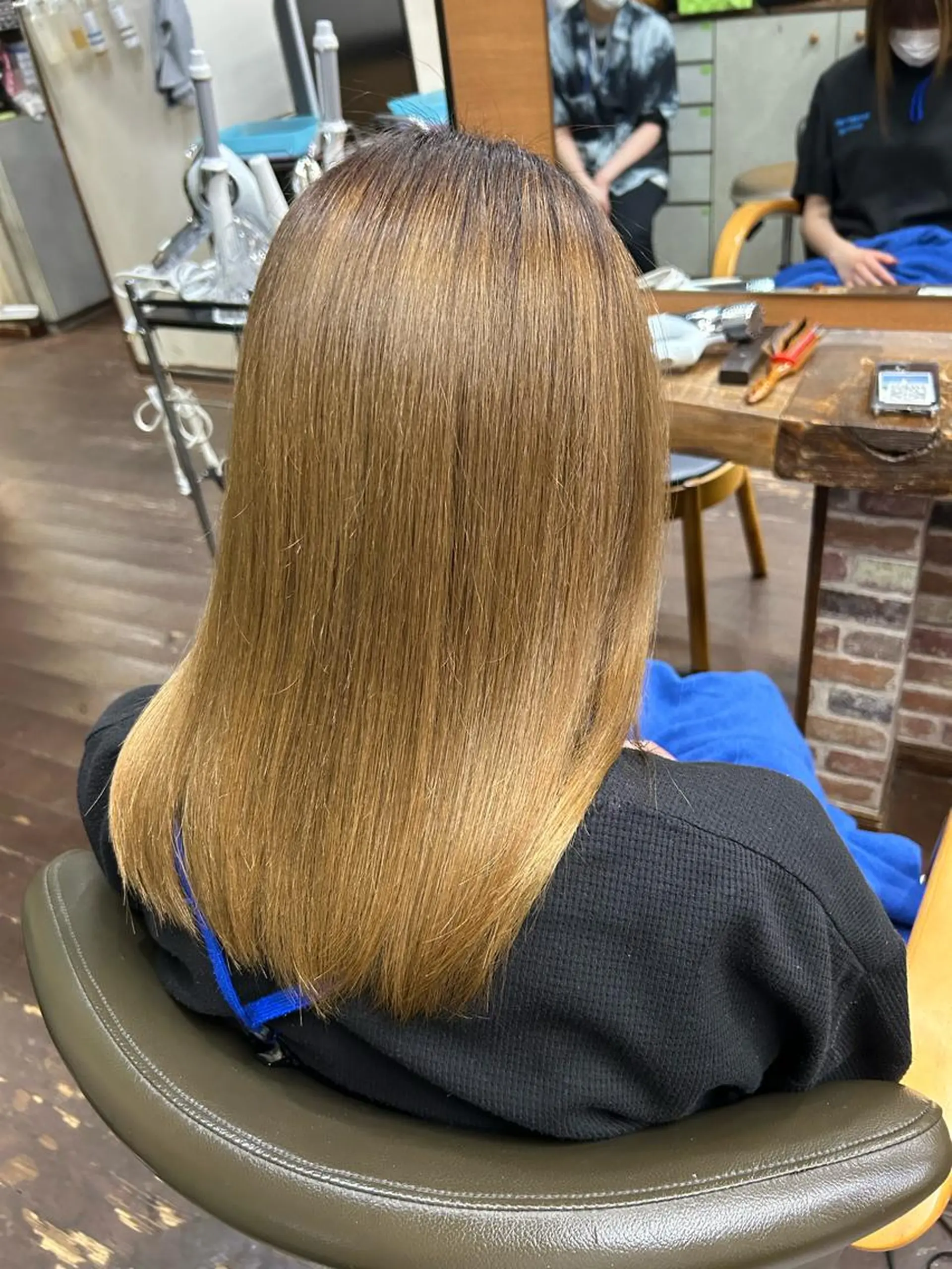 ロング 神 甚八のヘアスタイル