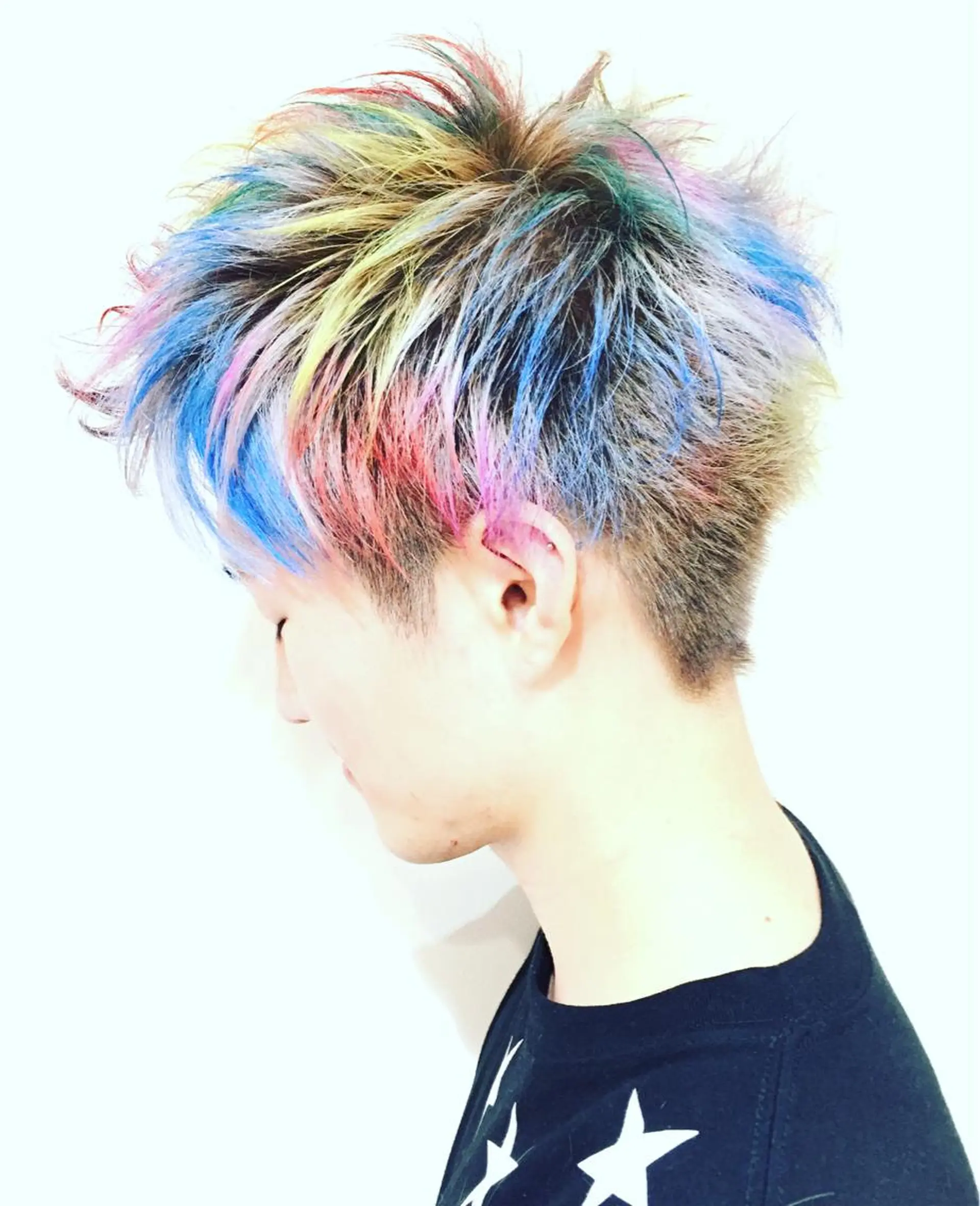 ショート カラー 朝倉 美月のヘアスタイル