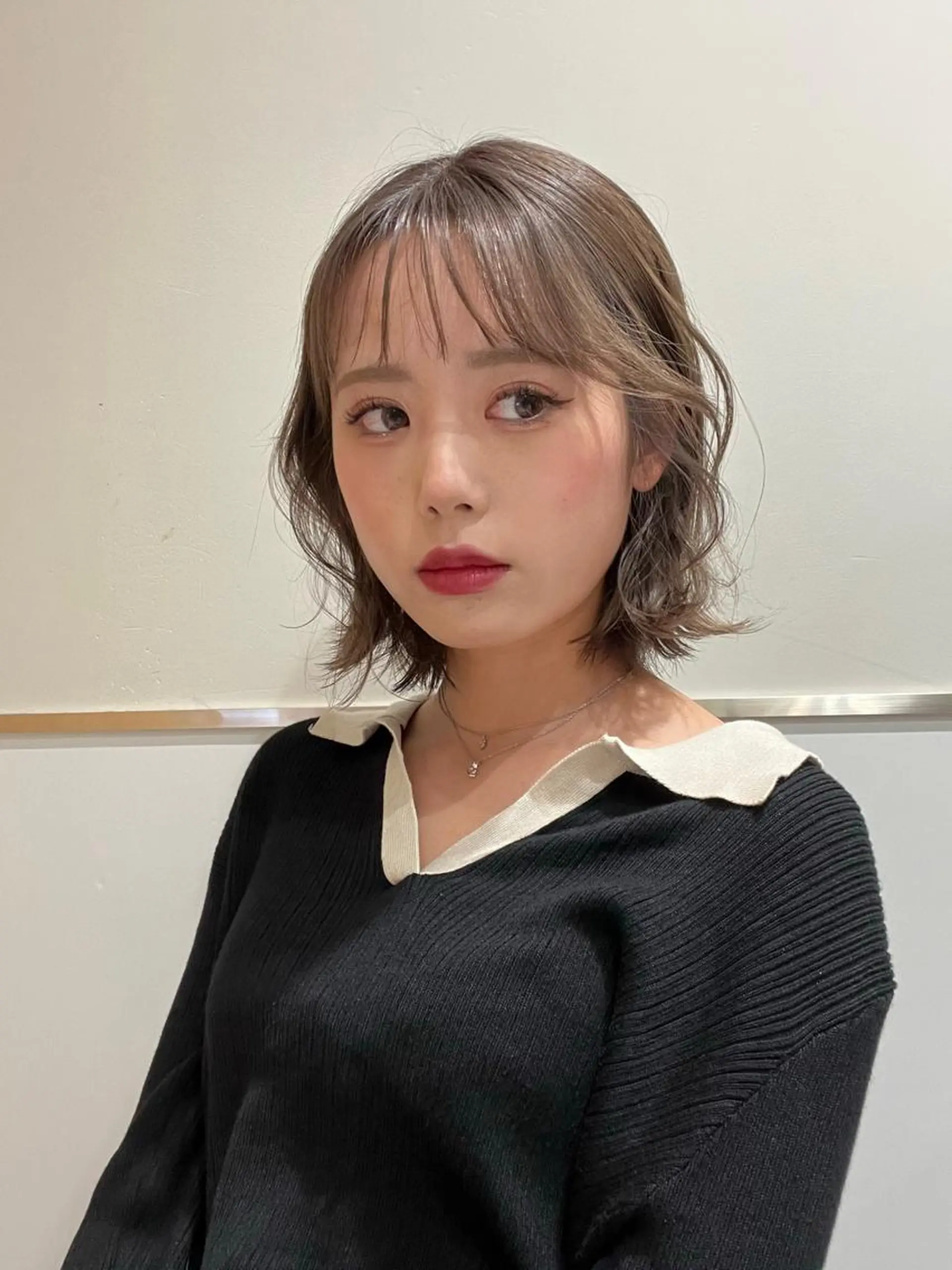 ミディアム カラー ベージュカラー 透明感カラー グレージュ ボブ カット ヘアカラー トリートメント レイヤー専門家 ダブルカラー修のヘアスタイル