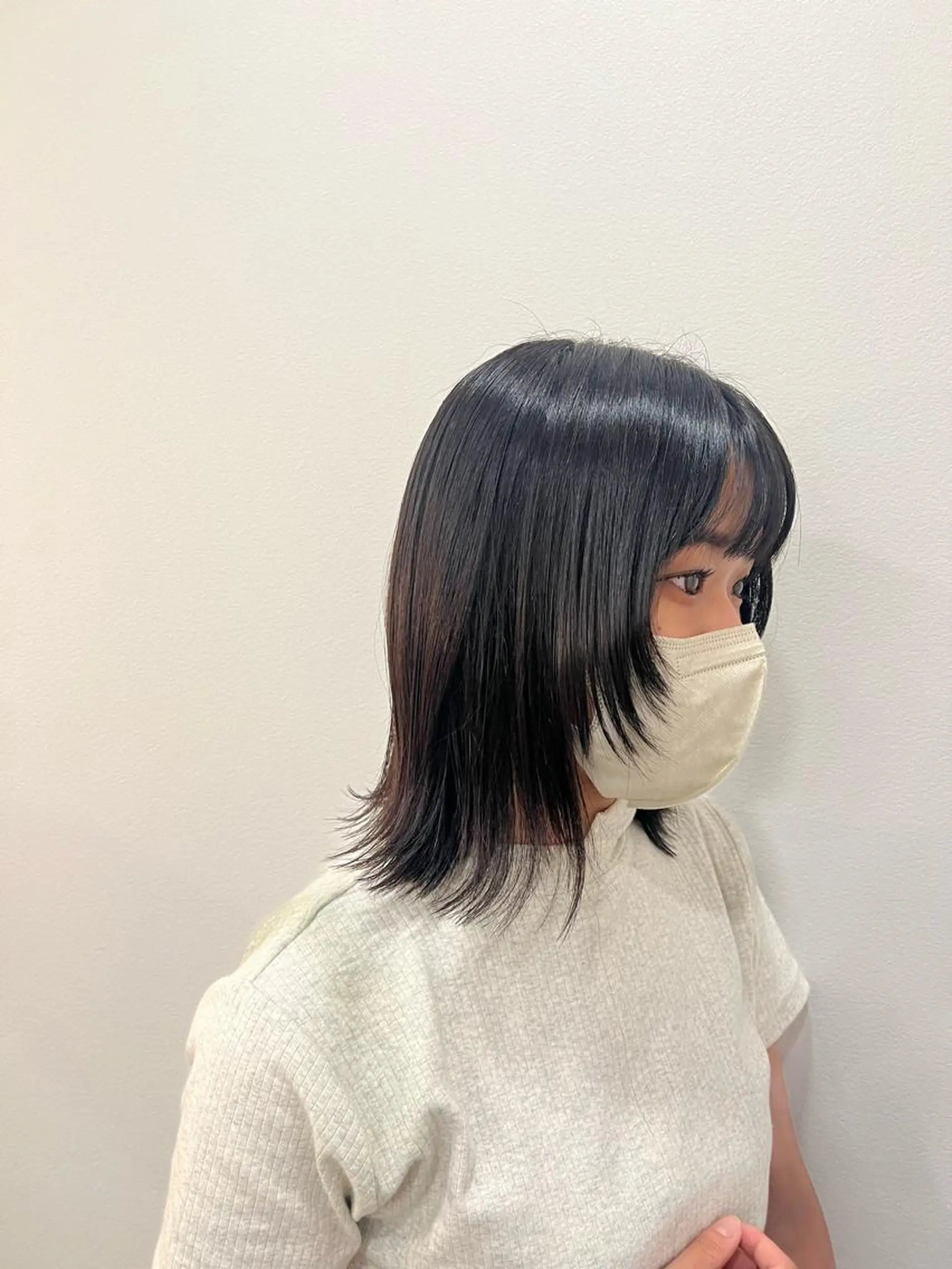 ミディアム 顔まわりレイヤー レイヤーカット 今田 飛奈のヘアスタイル