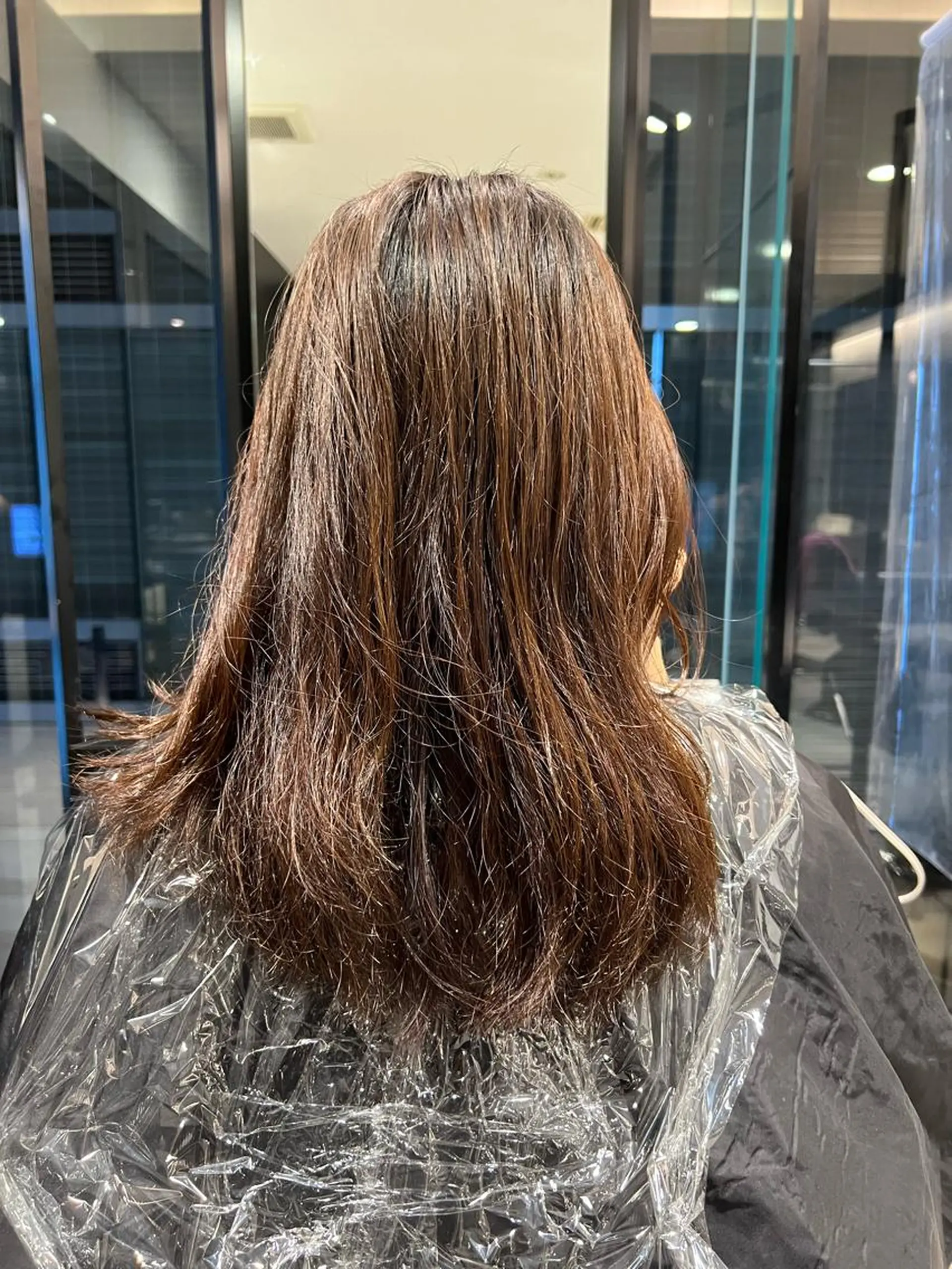 ミディアム カミノア所属・4月予約解放しまし たイルミナ公認荒井のヘアスタイル