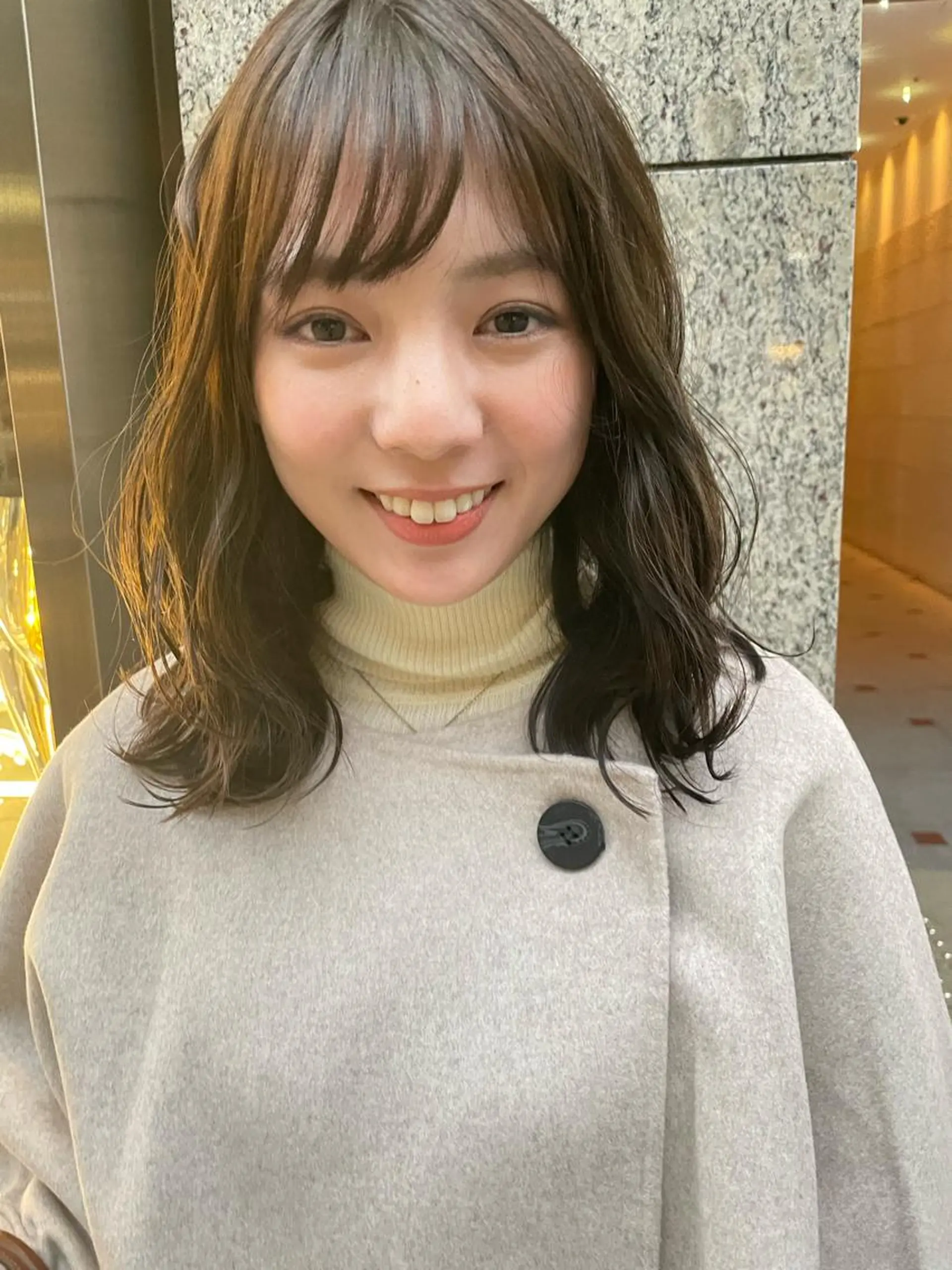 セミロング RIKU⚡️毛流れ ヘア×眉ワックスのヘアスタイル