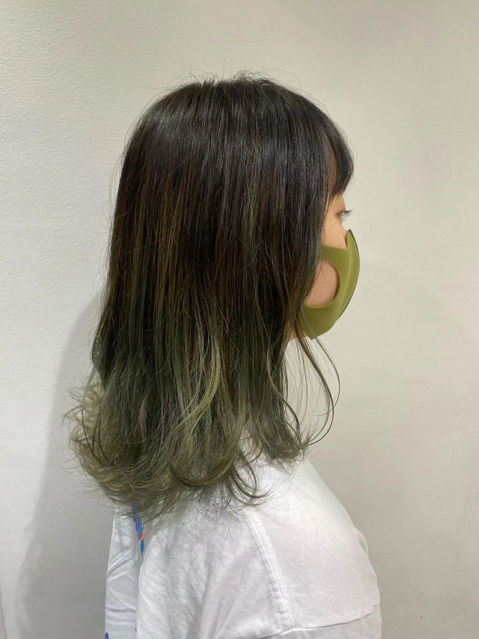 セミロング カラー 🍊オオノ リホ🍑のヘアスタイル