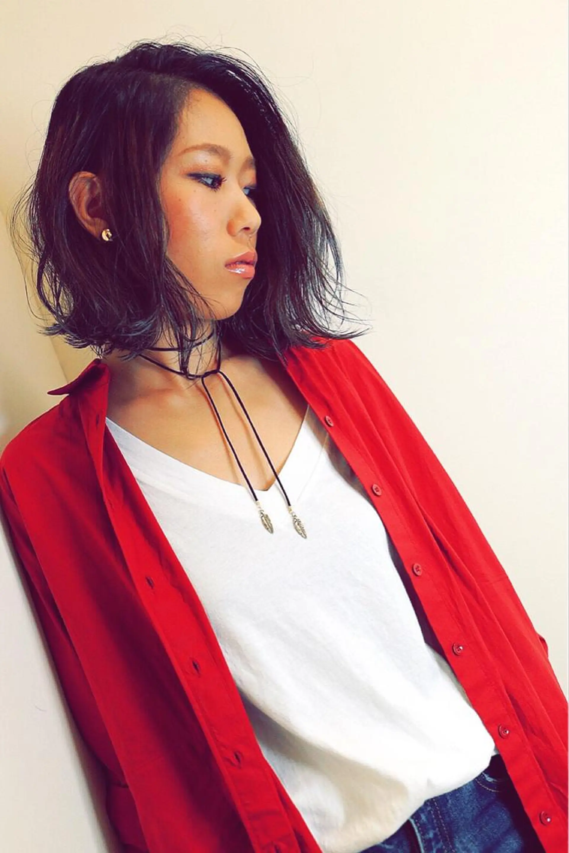 ミディアム カラー ヘアアレンジ 切りっぱなしボブ アッシュ ブルーカラー ブルーアッシュ ハイライトカラー hair salon Glanzのヘアスタイル