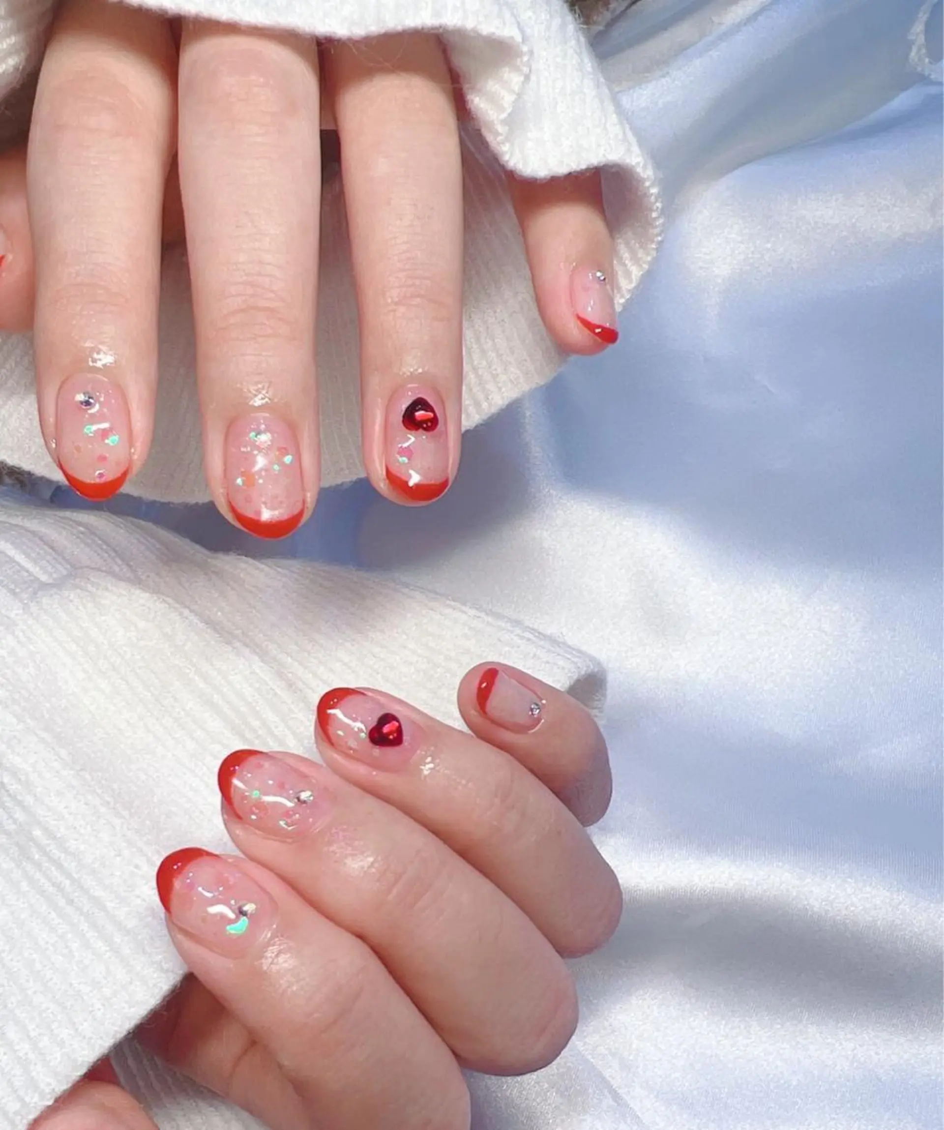 ネイル フレンチネイル ジェルネイル 韓国ネイル 持ち込み パラジェル ちゅるんネイル🪄 耳ツボジュエリー🔗のネイルデザイン