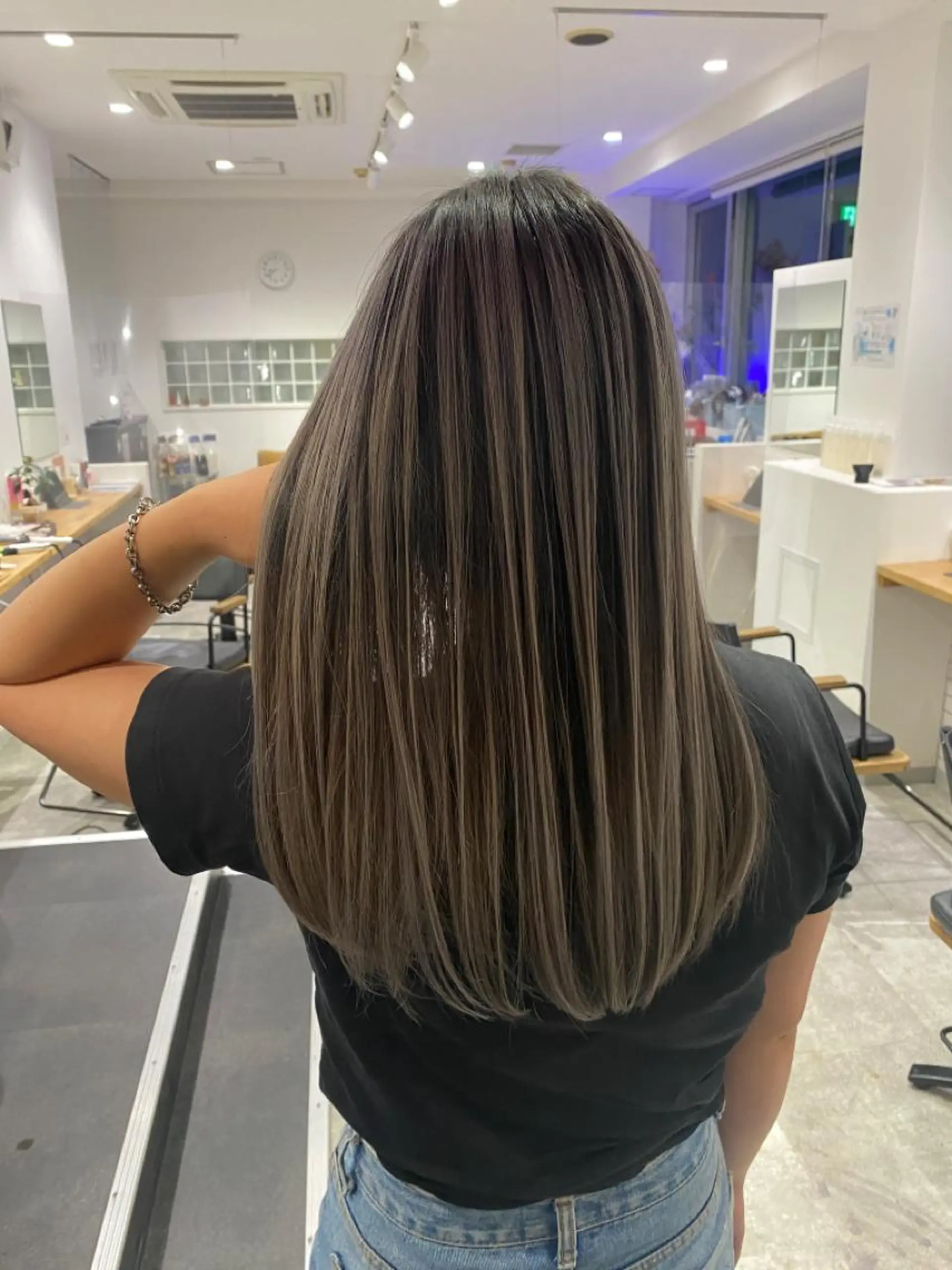 ミディアム カラー バレイヤージュ レイヤーカット トリートメント JILBLAN京都 ショート/ハイライトのヘアスタイル