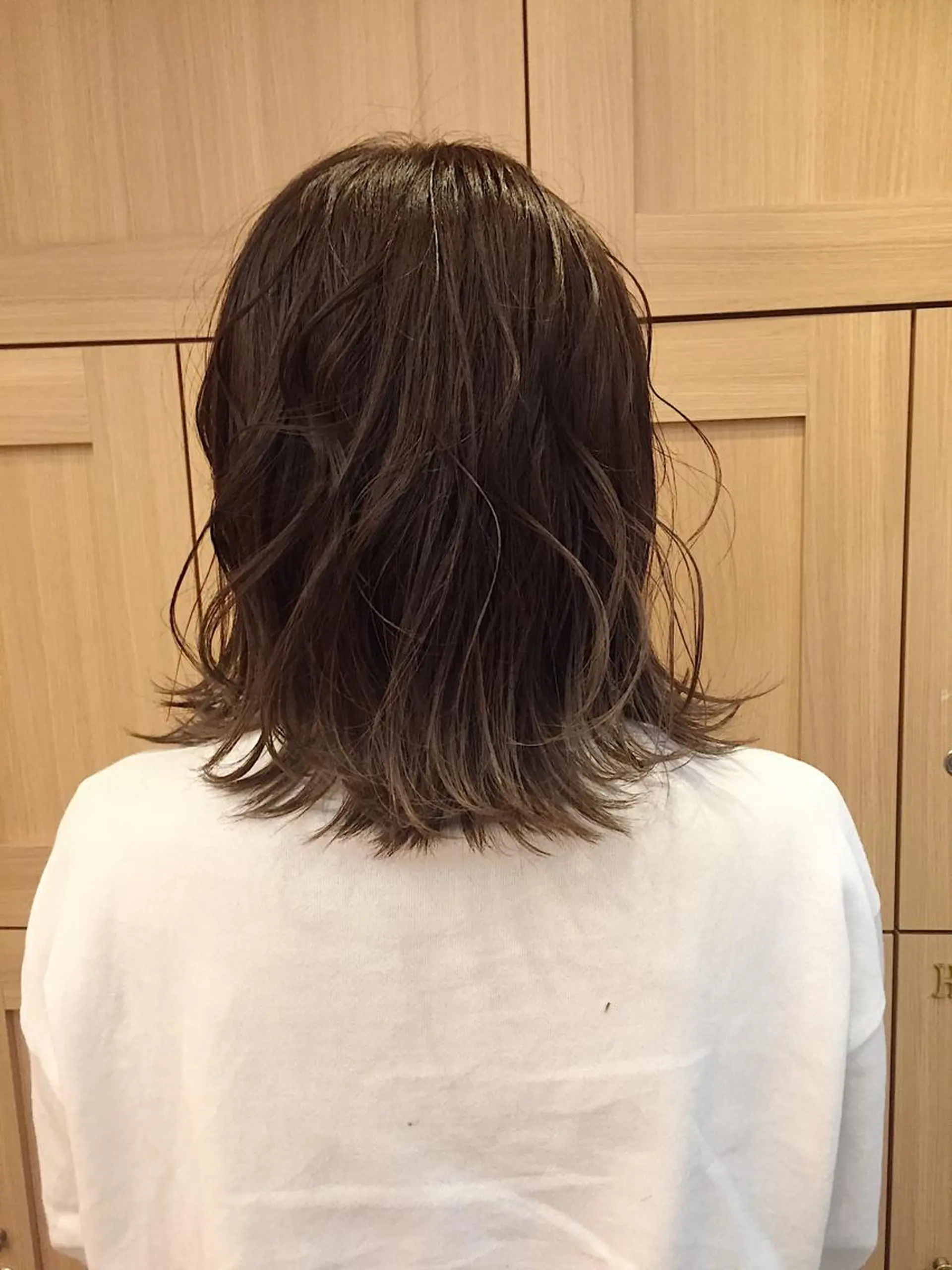 ミディアム カラー グラデーションカラー グレージュ ヘアカラー トリートメント ヘアセット カラー特化サロン大阪 ルービック江坂/新城のヘアスタイル