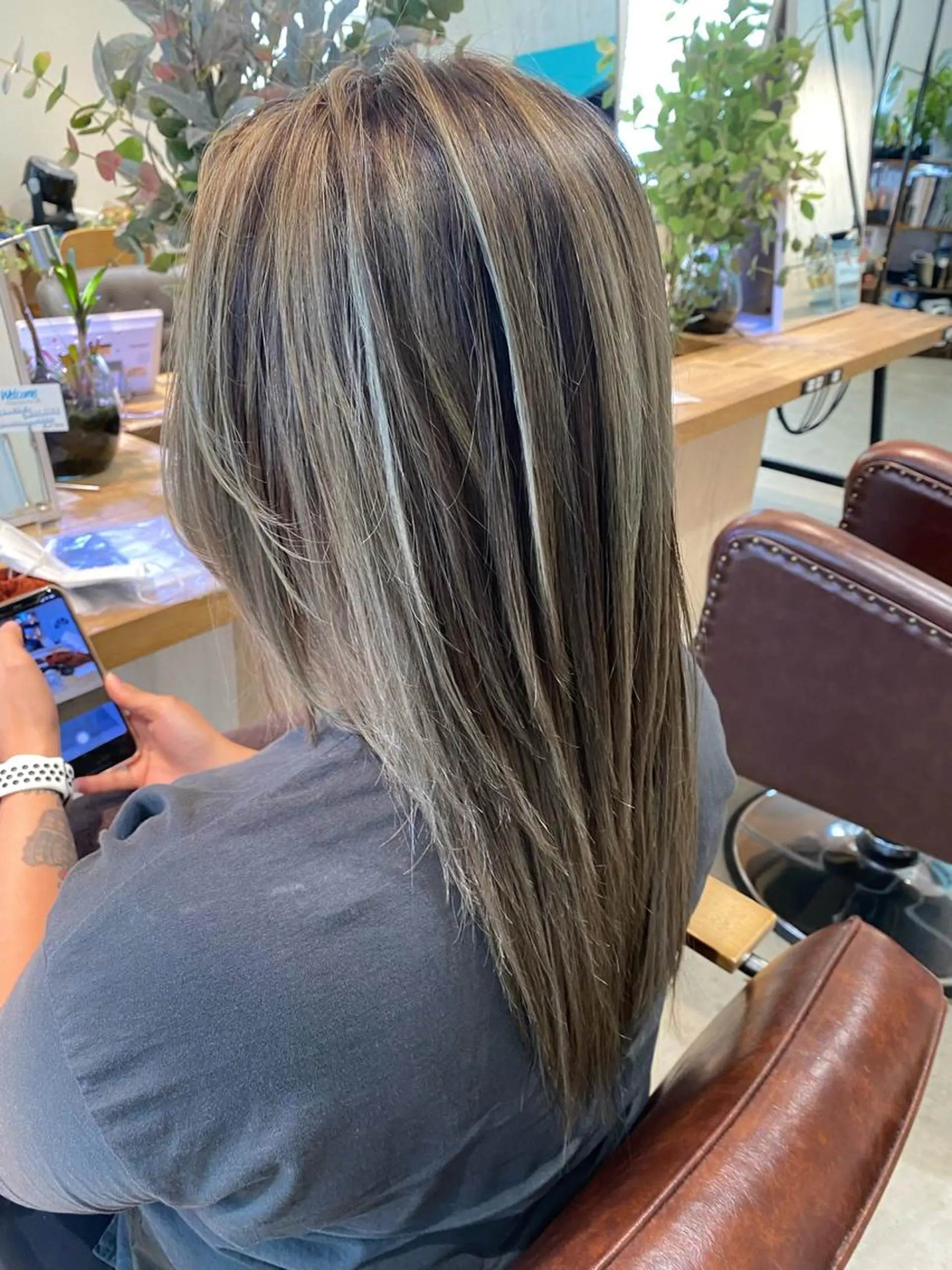 ロング カラー 透明感カラー🌈 菊池 結衣のヘアスタイル