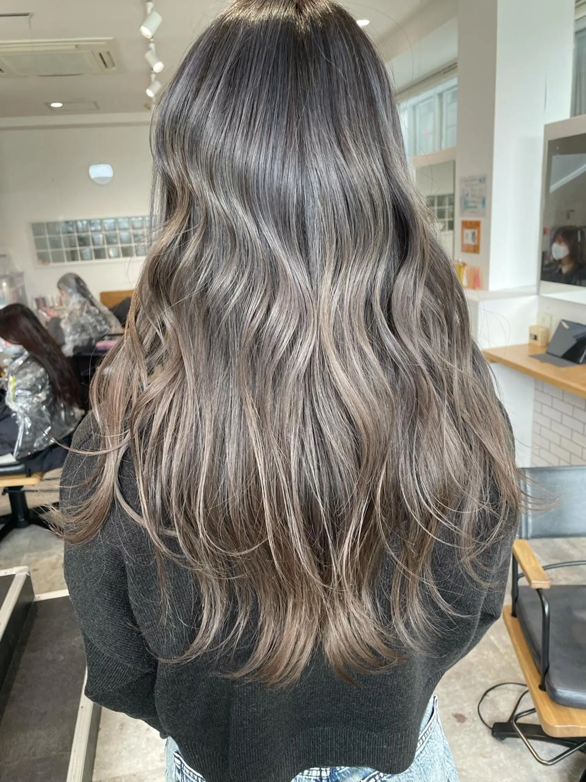 ロング カラー バレイヤージュ ブリーチ レイヤーカット 京都美容師 塩のヘアスタイル