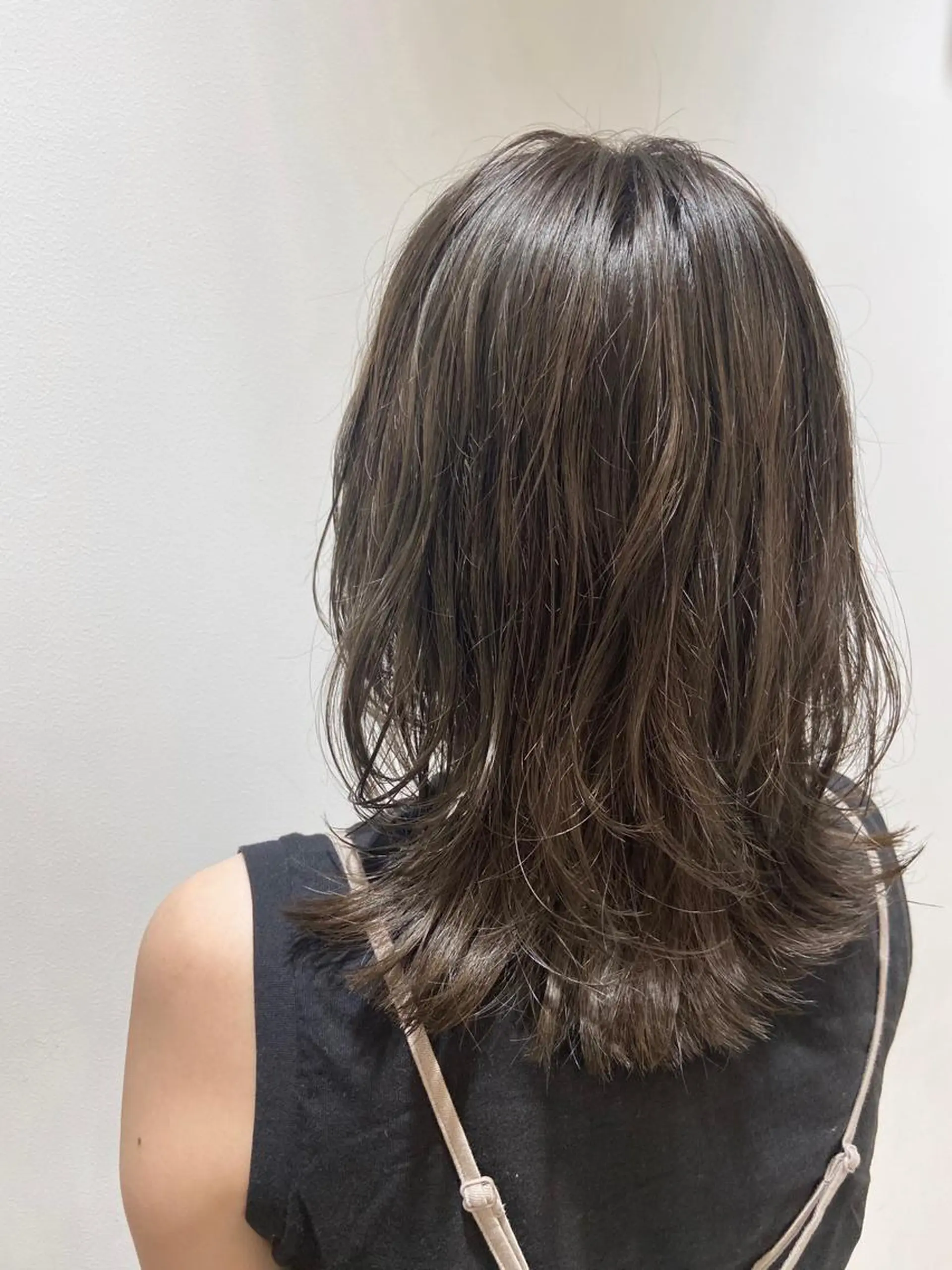 ミディアム カラー カット ヘアカラー トリートメント 🐺ウルフ/レイヤー 似合わせ‎🤍沙羅のヘアスタイル