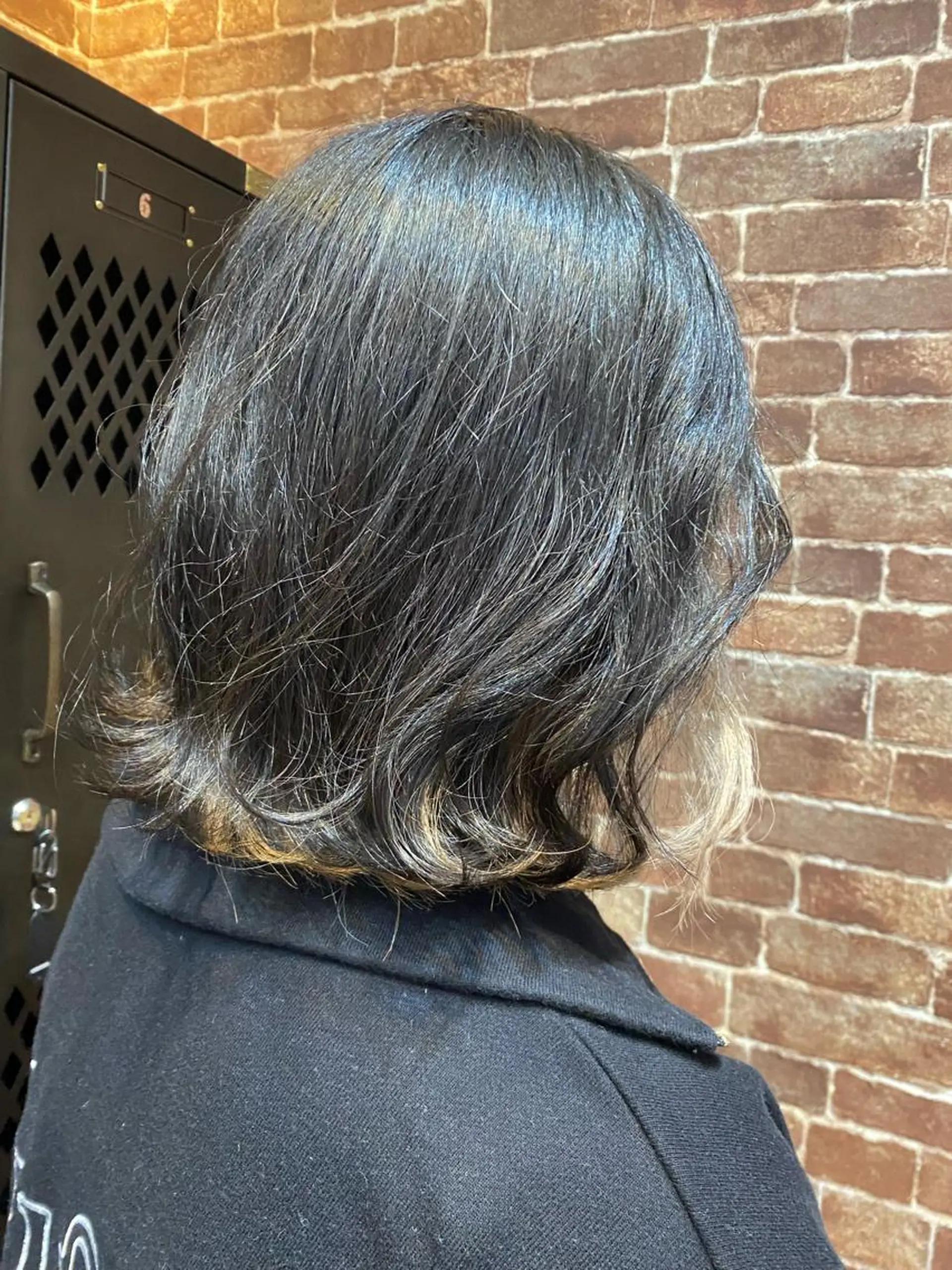 ミディアム 花見 亜沙美のヘアスタイル