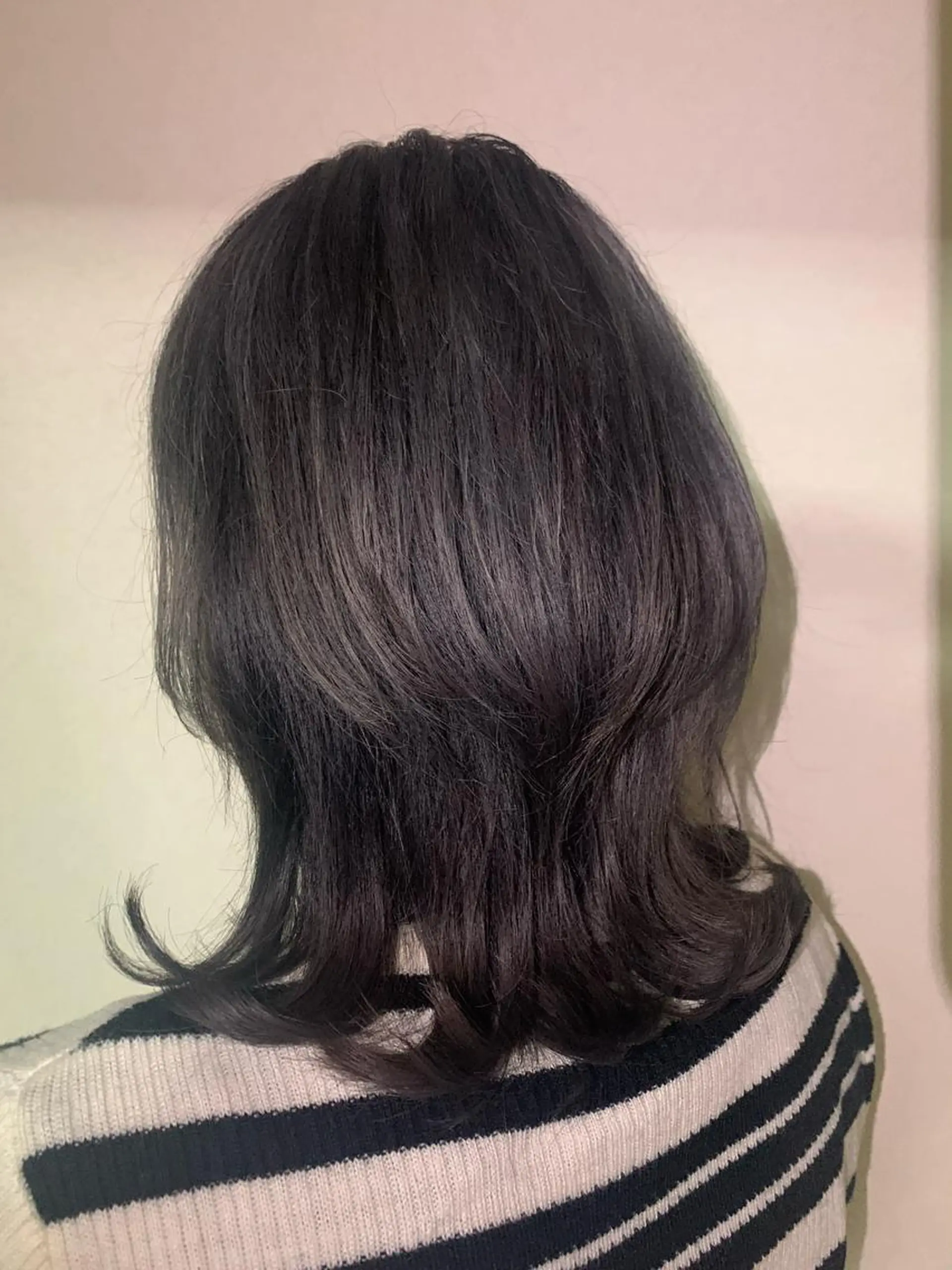 カラー ブリーチ ダークグレー 後藤 弓佳のヘアスタイル