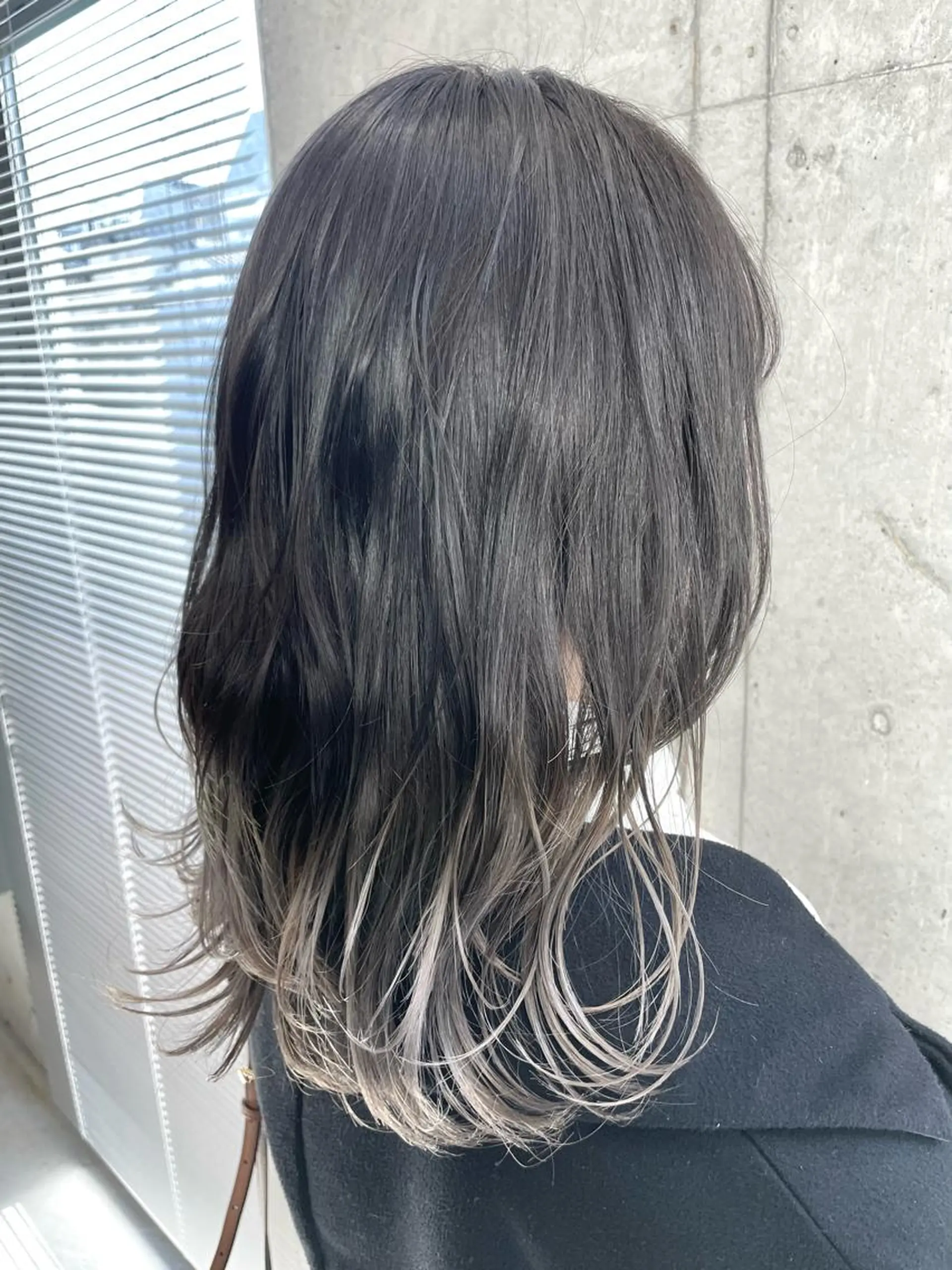 ロング カラー インナーカラー 推し ブリーチ  髪質改善のヘアスタイル