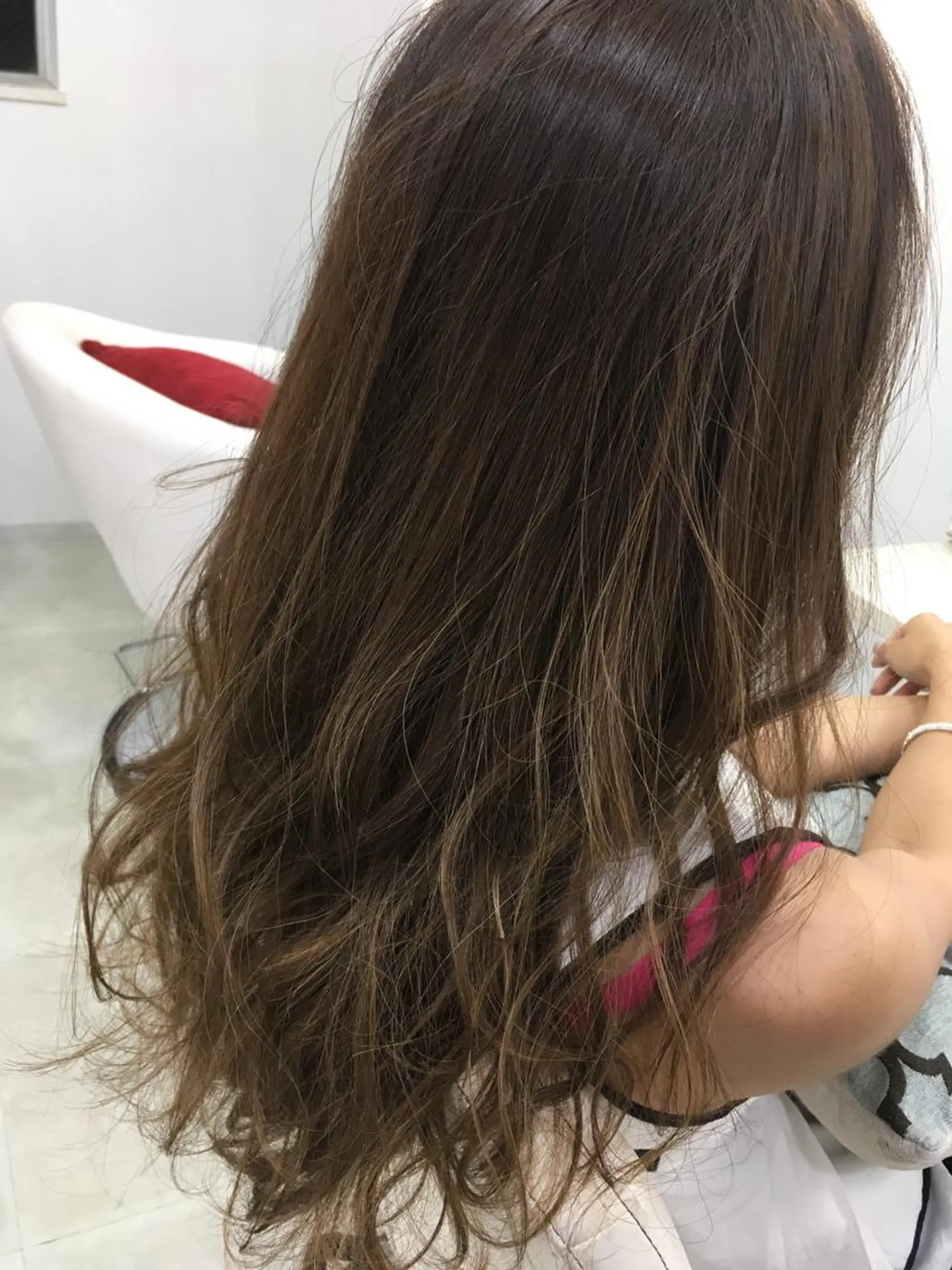 セミロング カラー 髪質改善 中川 翔のヘアスタイル