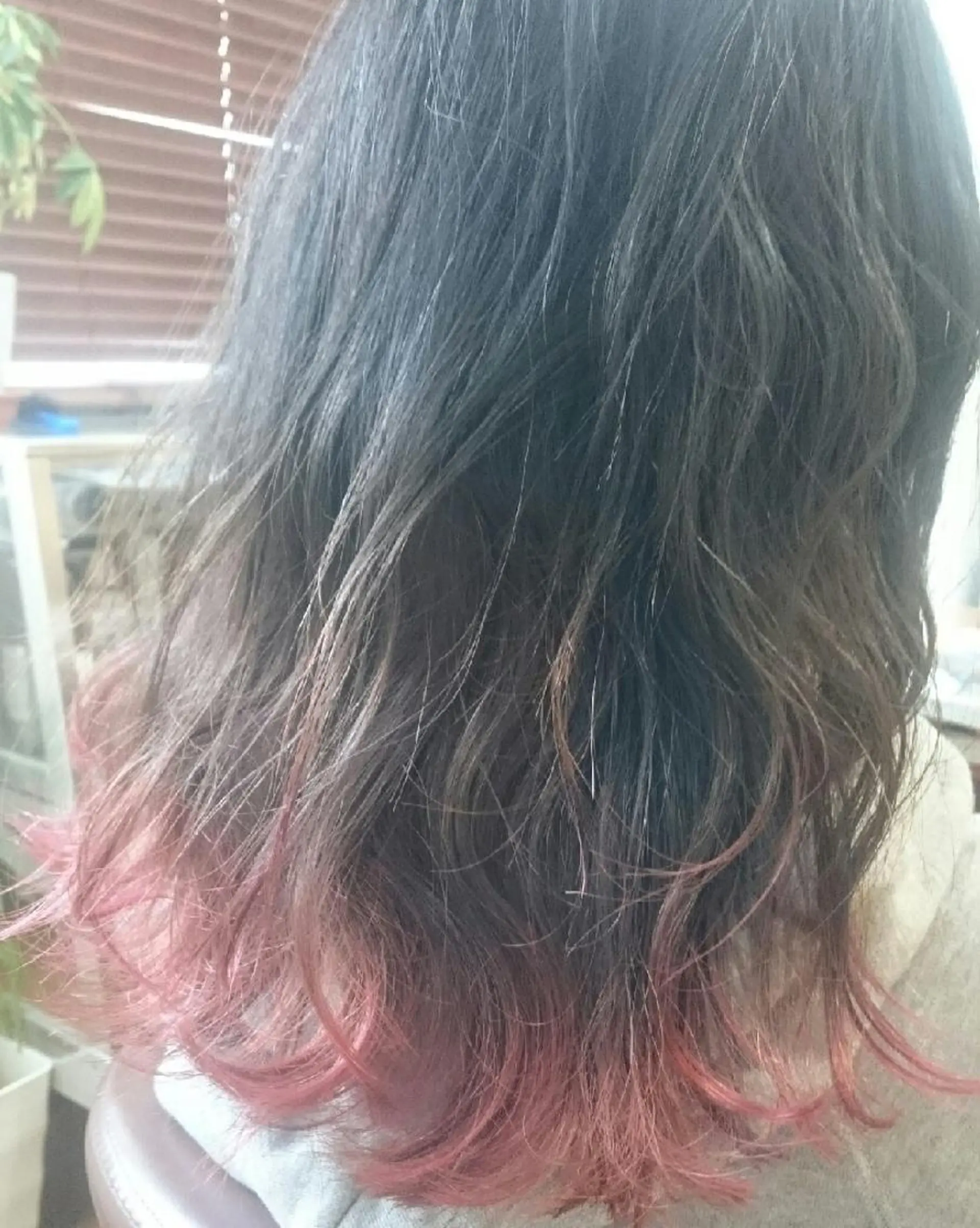 ミディアム カラー イルミナカラー ピンクカラー DIEGO 下北沢 Yamaの眉毛・アイブロウイメージ