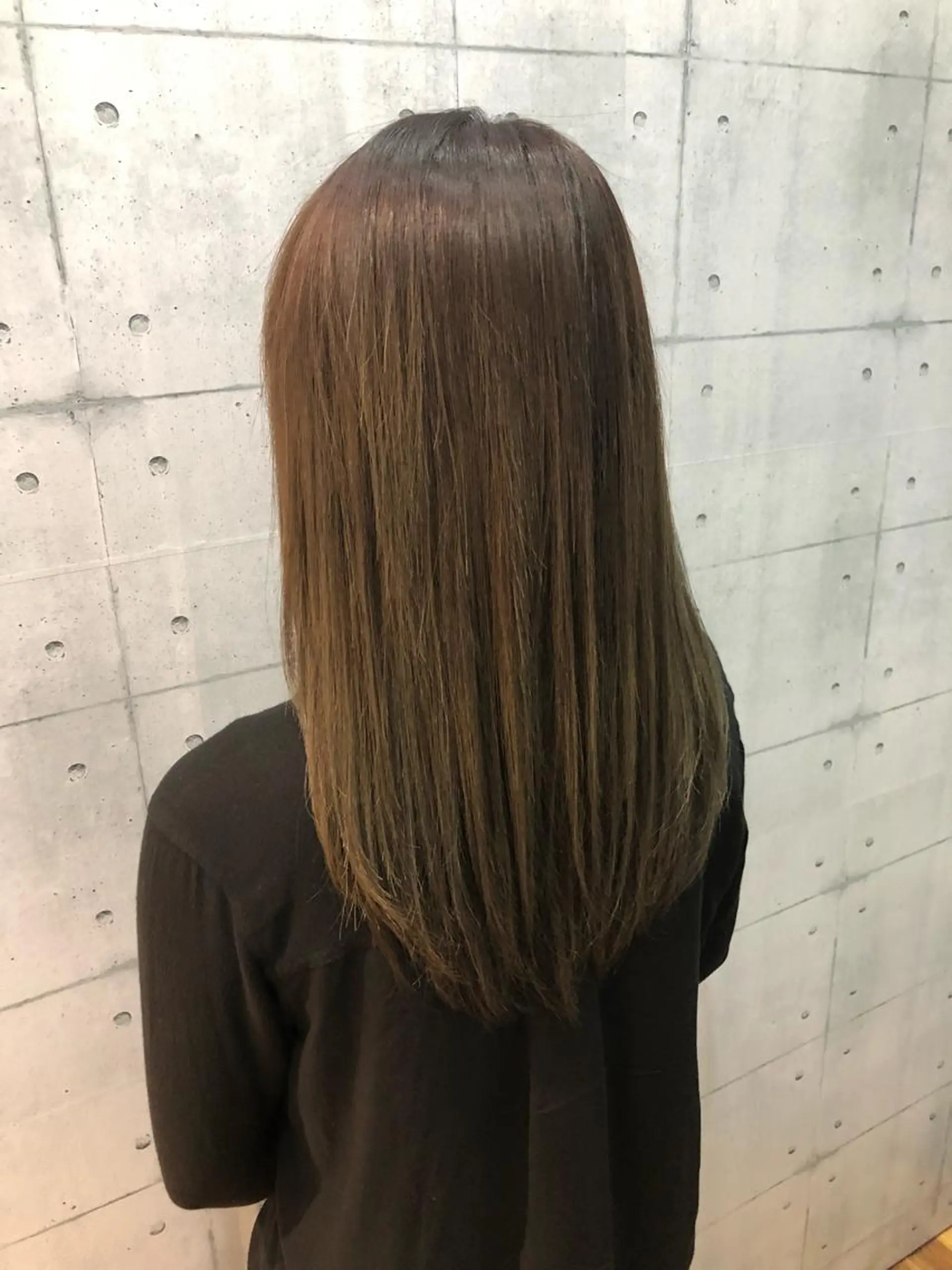 ロング カラー 金沢 広美のヘアスタイル