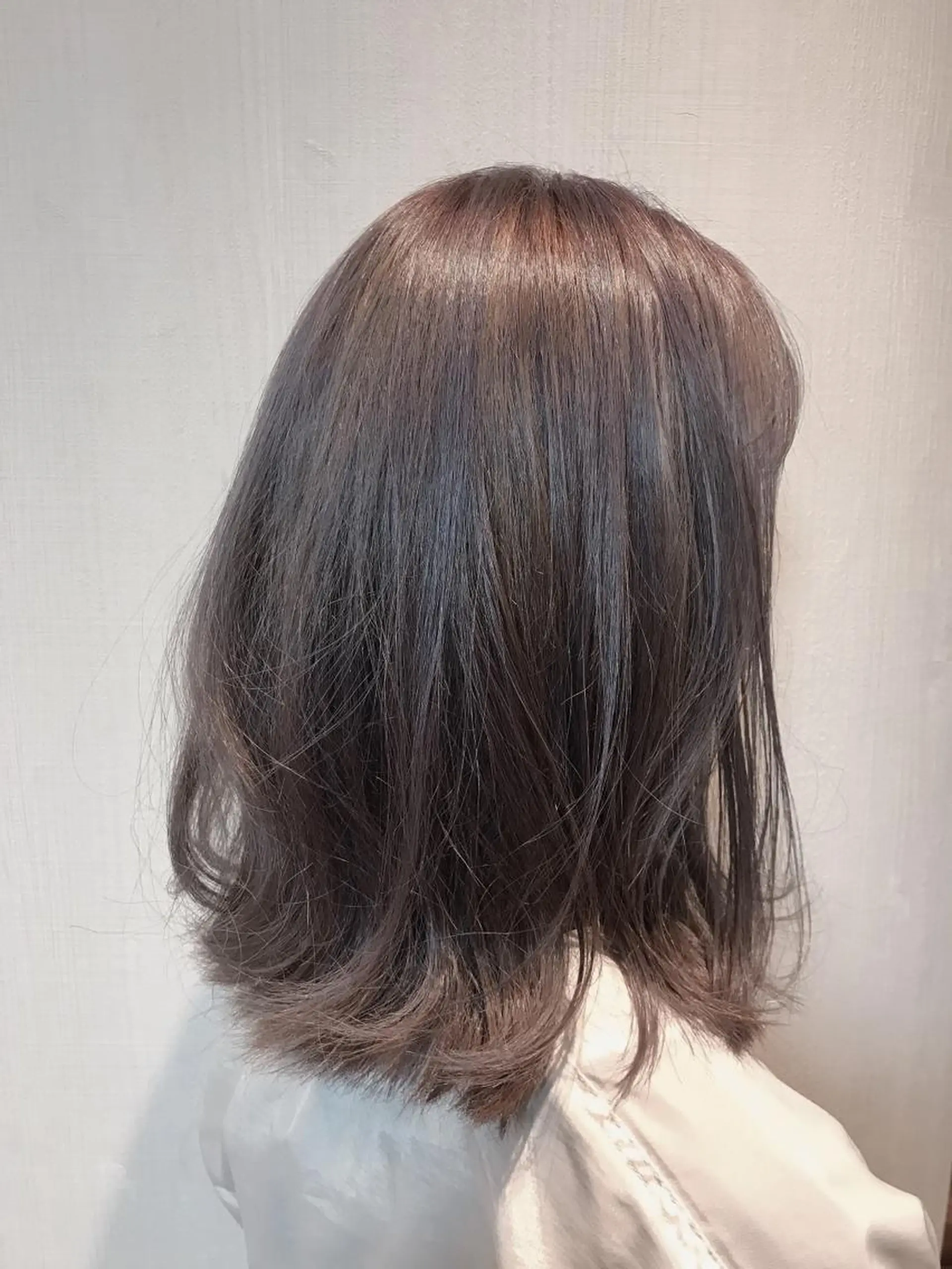 セミロング カラー シルバー バイオレットカラー ナチュラル🧡可愛い MINAMIのヘアスタイル