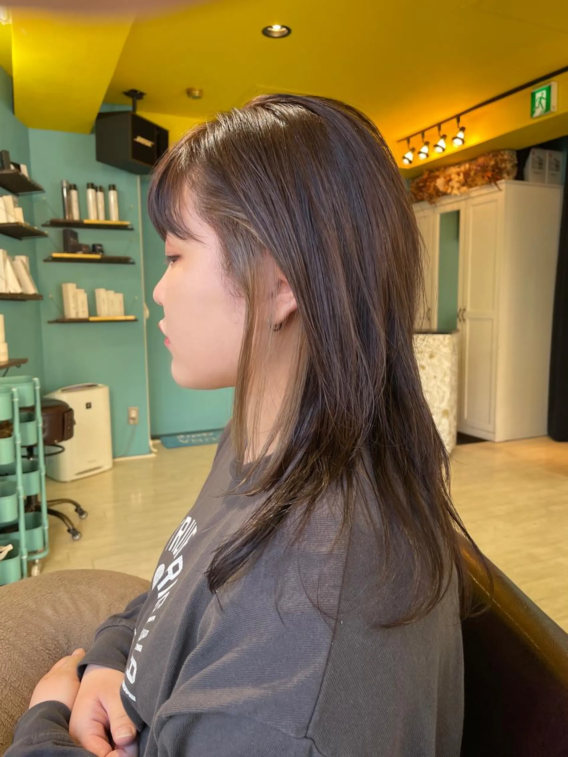 ロング カラー アッシュ アッシュグレー アッシュグレージュ グレージュ インナーカラー ヘアカラー 末石 智のヘアスタイル