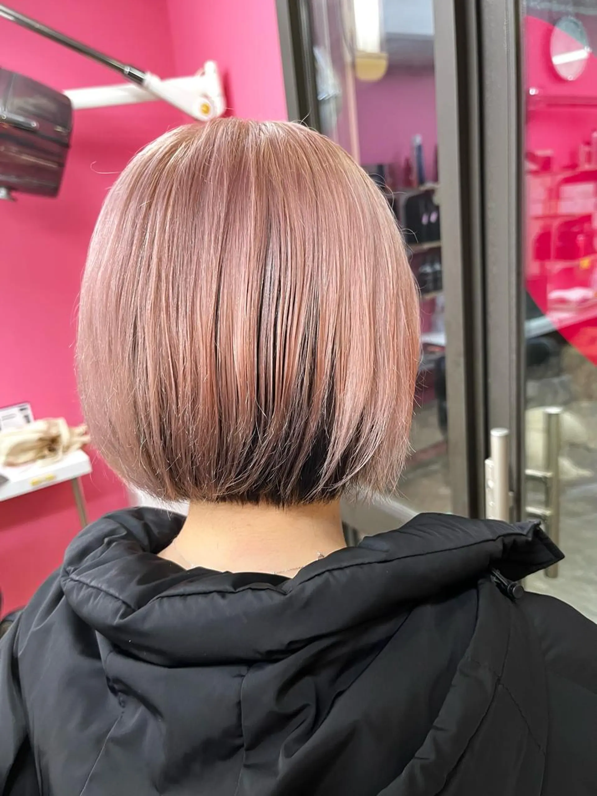 ショート カラー 新明 修一のヘアスタイル