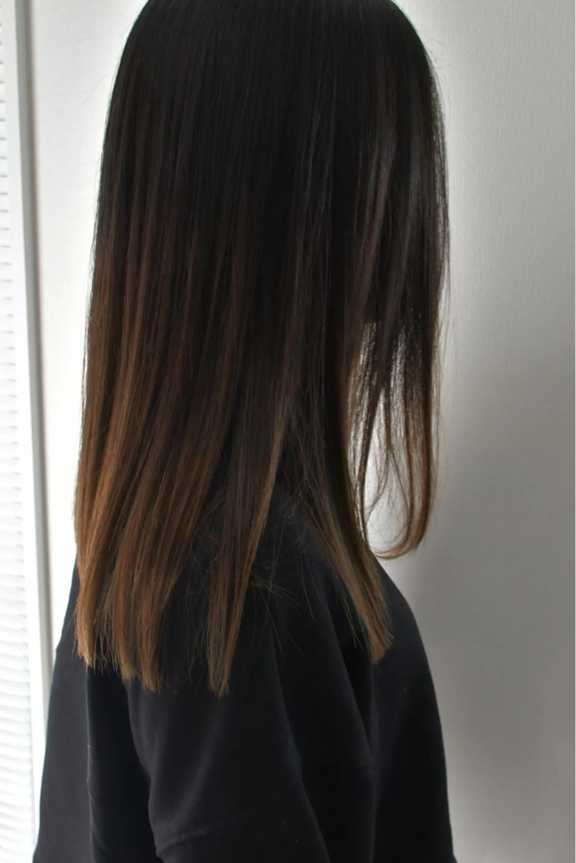 ミディアム カラー グラデーションカラー グレージュ 🔹TOMO🔹 圧倒的経験値🔹のヘアスタイル