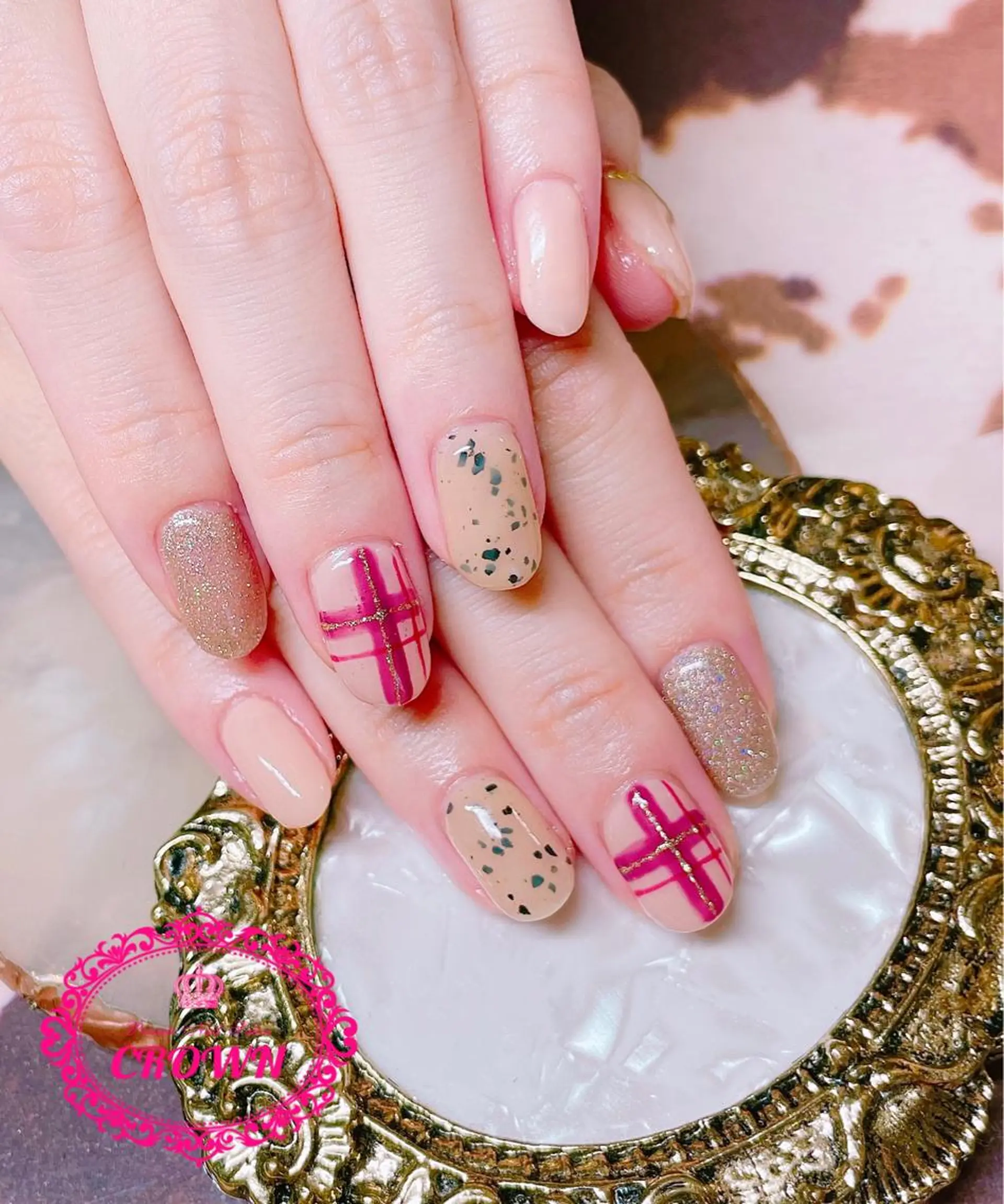 ネイル CROWN プライベートサロンのネイルデザイン