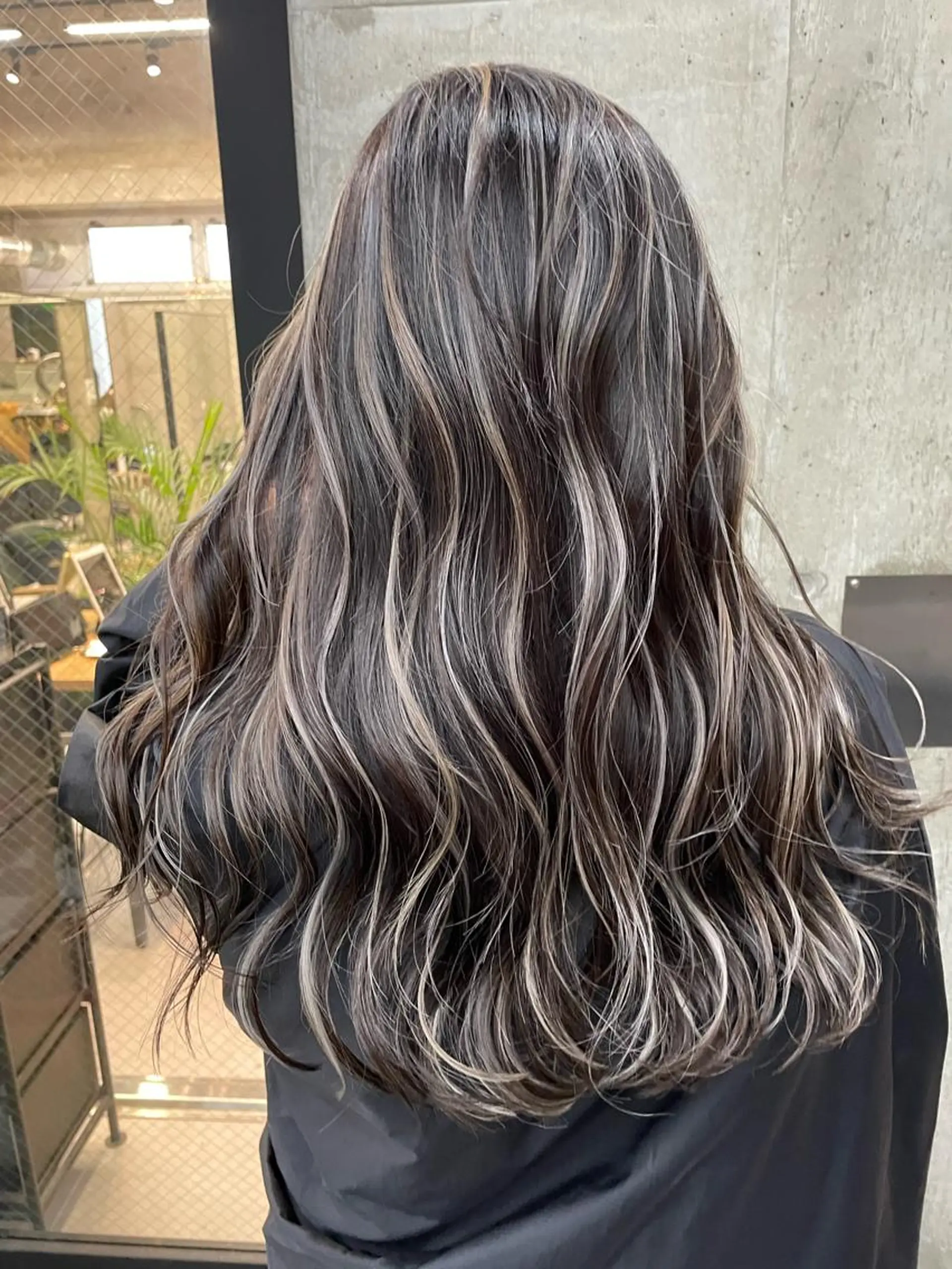 ロング カラー LUSTRE クロサワのヘアスタイル