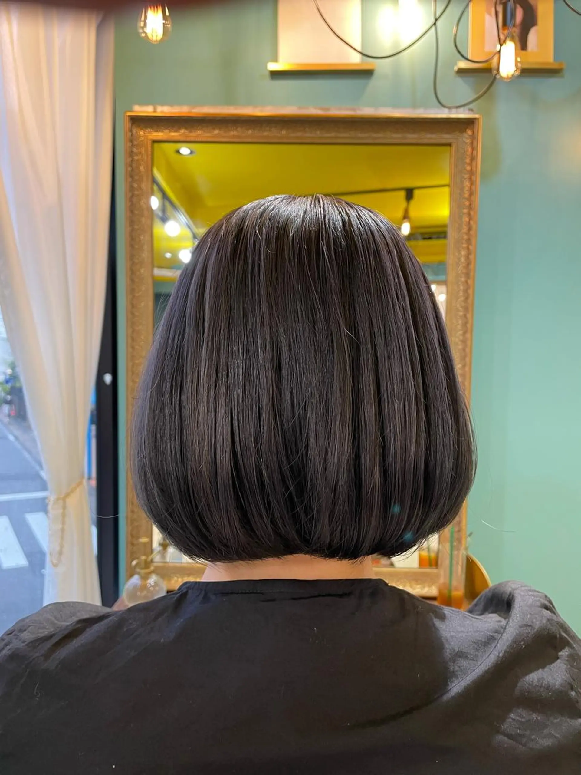 ショート 切りっぱなしボブ ボブ ヘアカラー トリートメント 末石 智のヘアスタイル