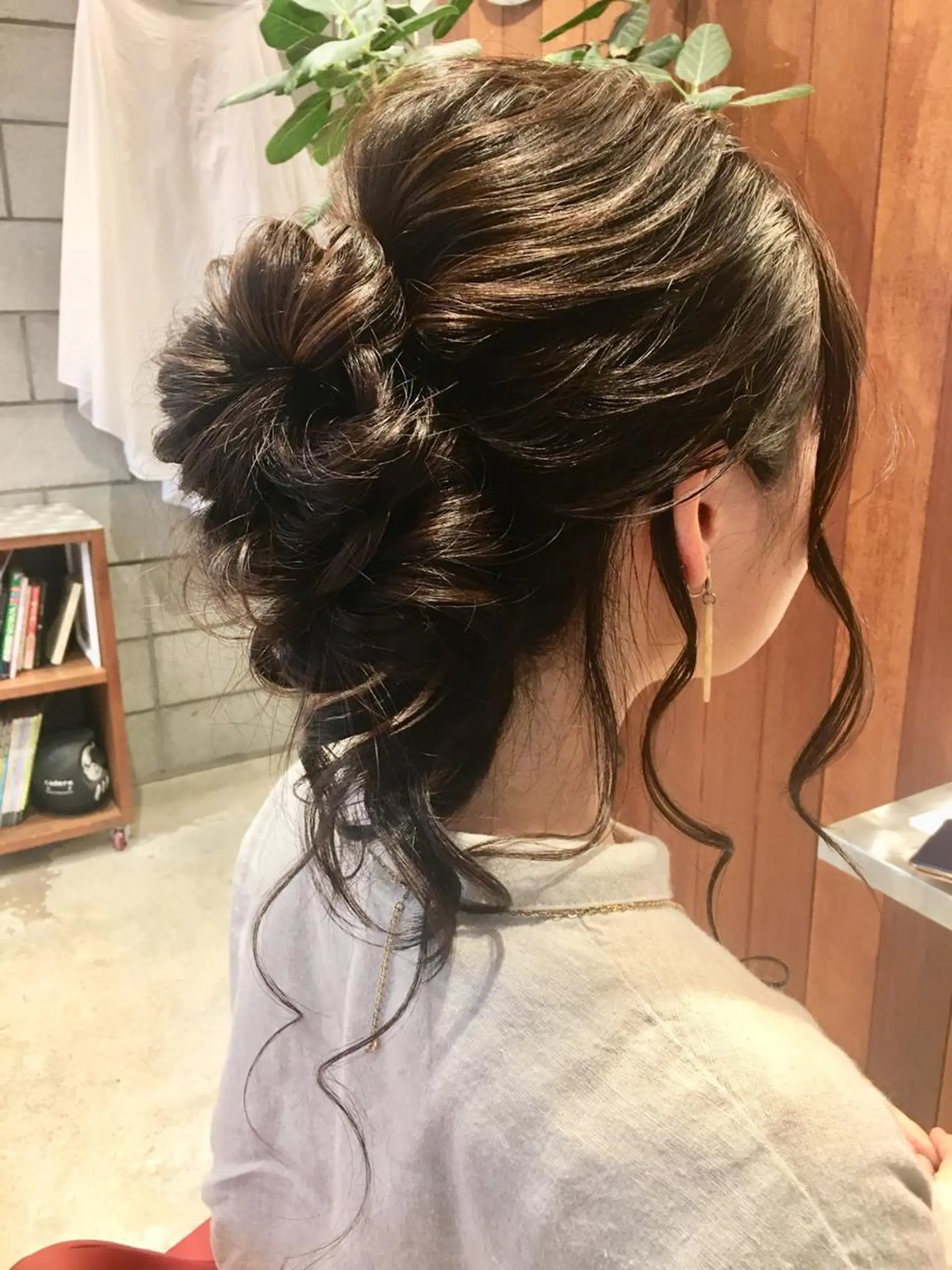 ロング ヘアセット 近 沙織のヘアスタイル