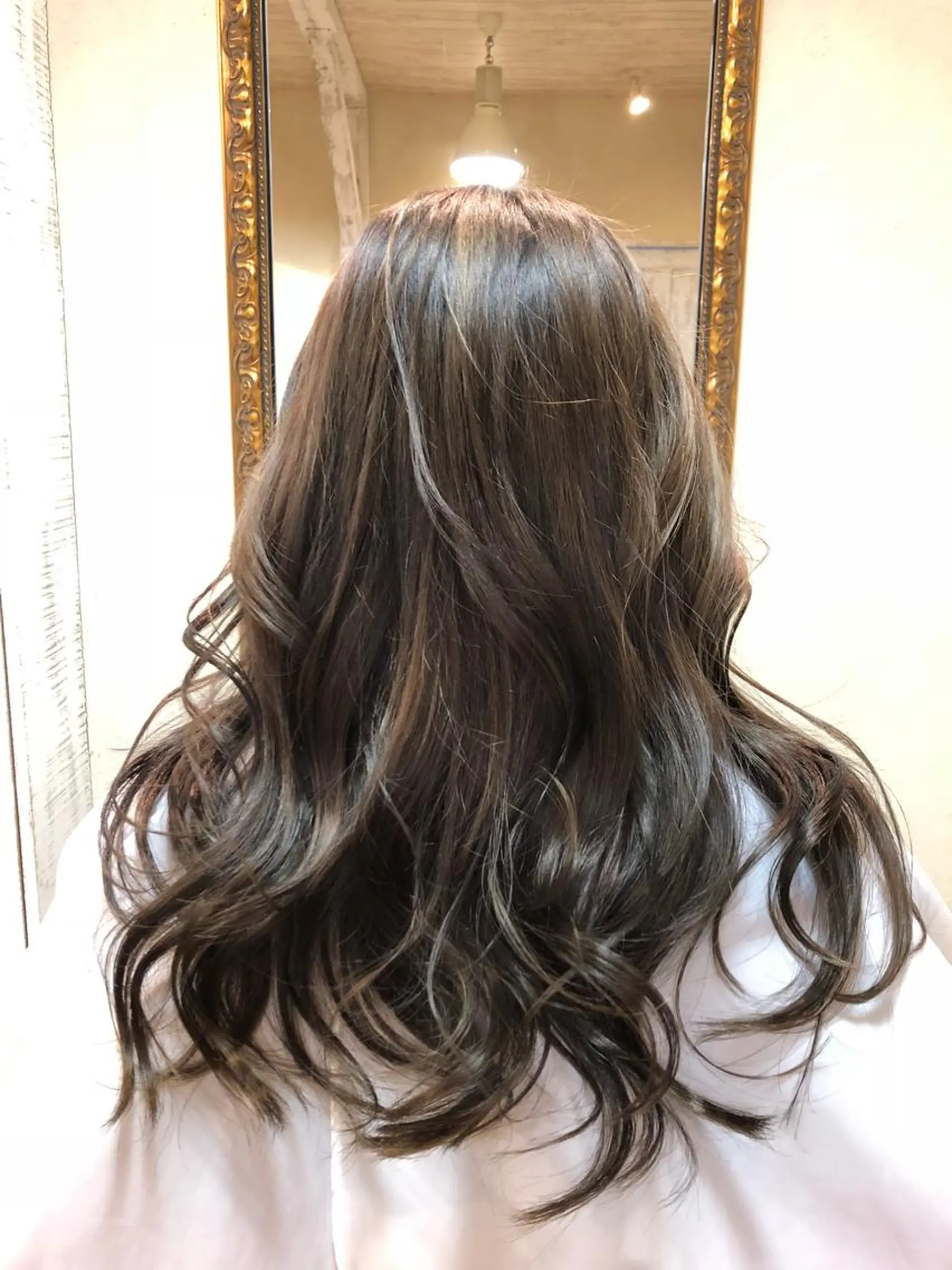 カラー ブリーチ グレージュ ハイライトカラー ▷SAN   KAKU所属・長岡 俊樹のヘアスタイル