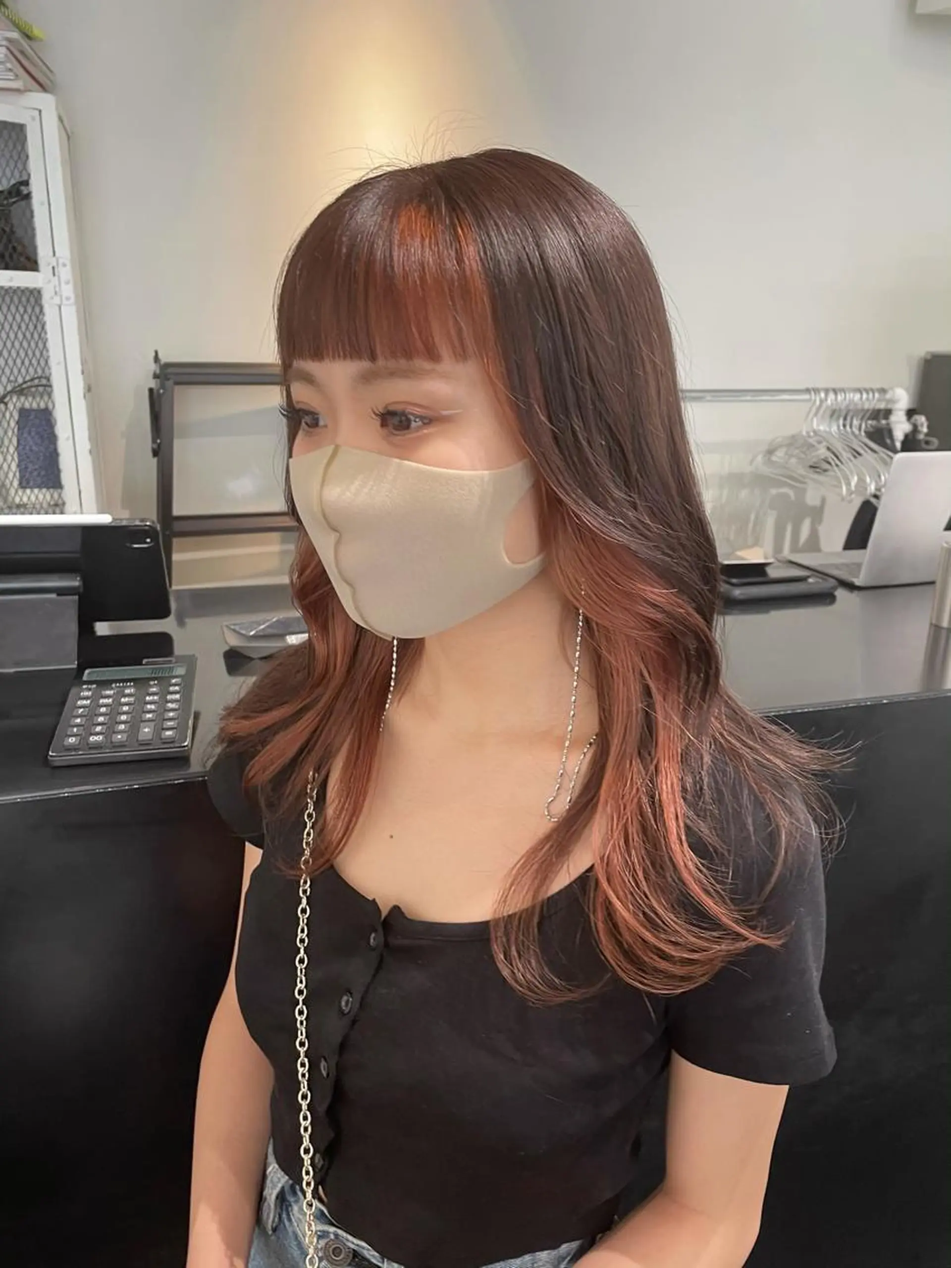 ロング カラー ヘアアレンジ ミストバング ブリーチ  フェイスフレーミング オレンジ カット 艶ハイトーン/ヘア アレンジAYAKAのヘアスタイル