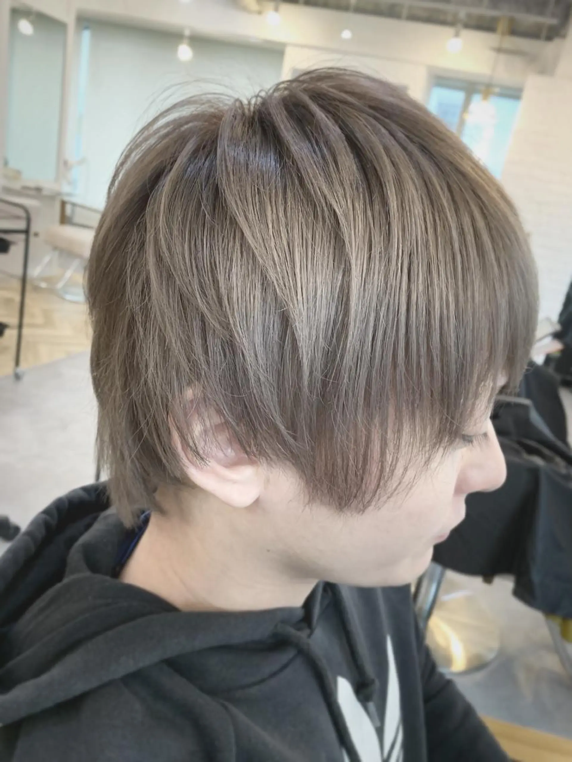 ショート カラー メンズ メンズブリーチ アッシュ ベージュカラー ブリーチ 美髪矯正・髪質改善 【中村吉孝】のヘアスタイル