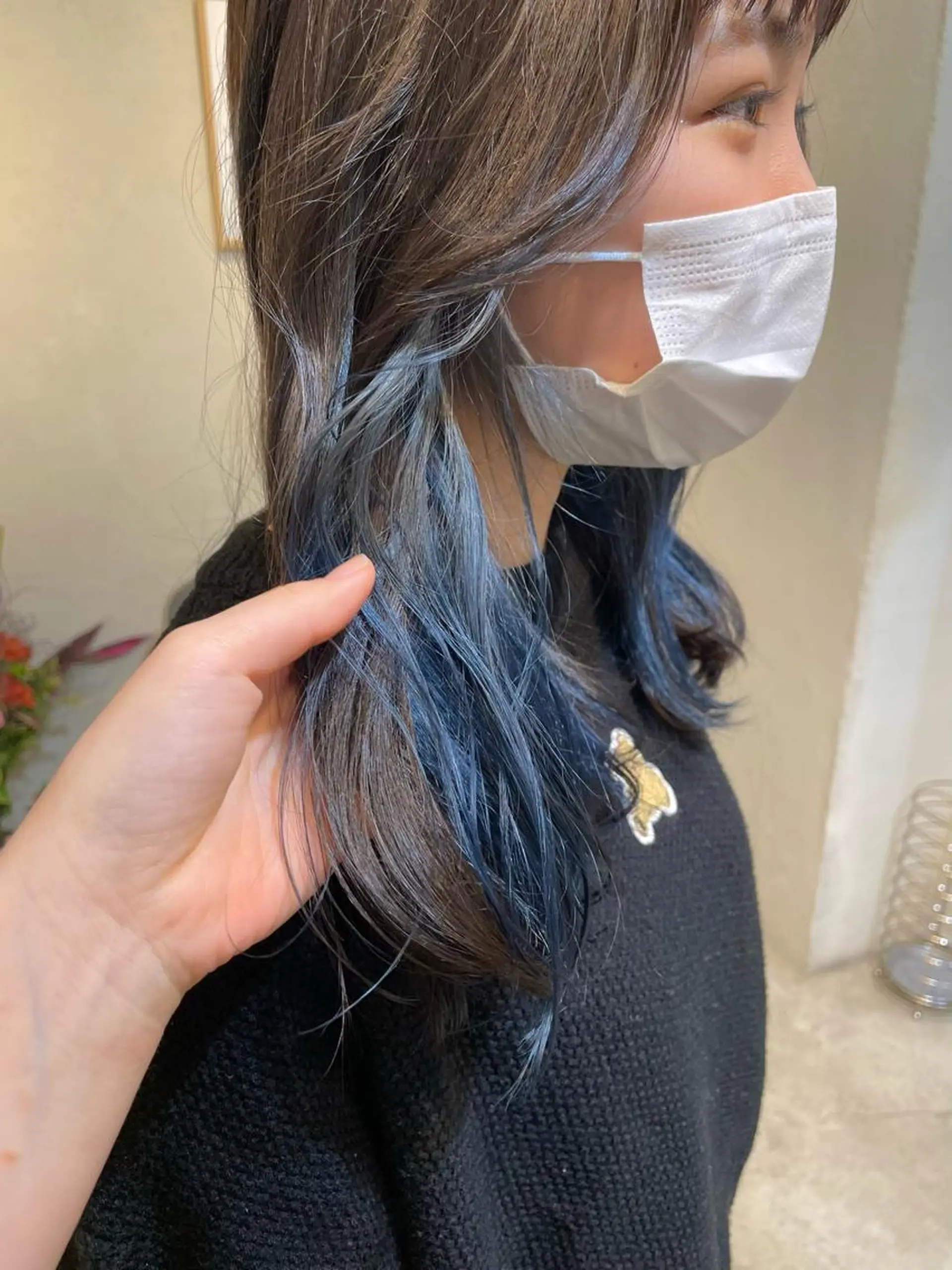 セミロング カラー ブルーカラー Takanishi くすみベージュカラーのヘアスタイル