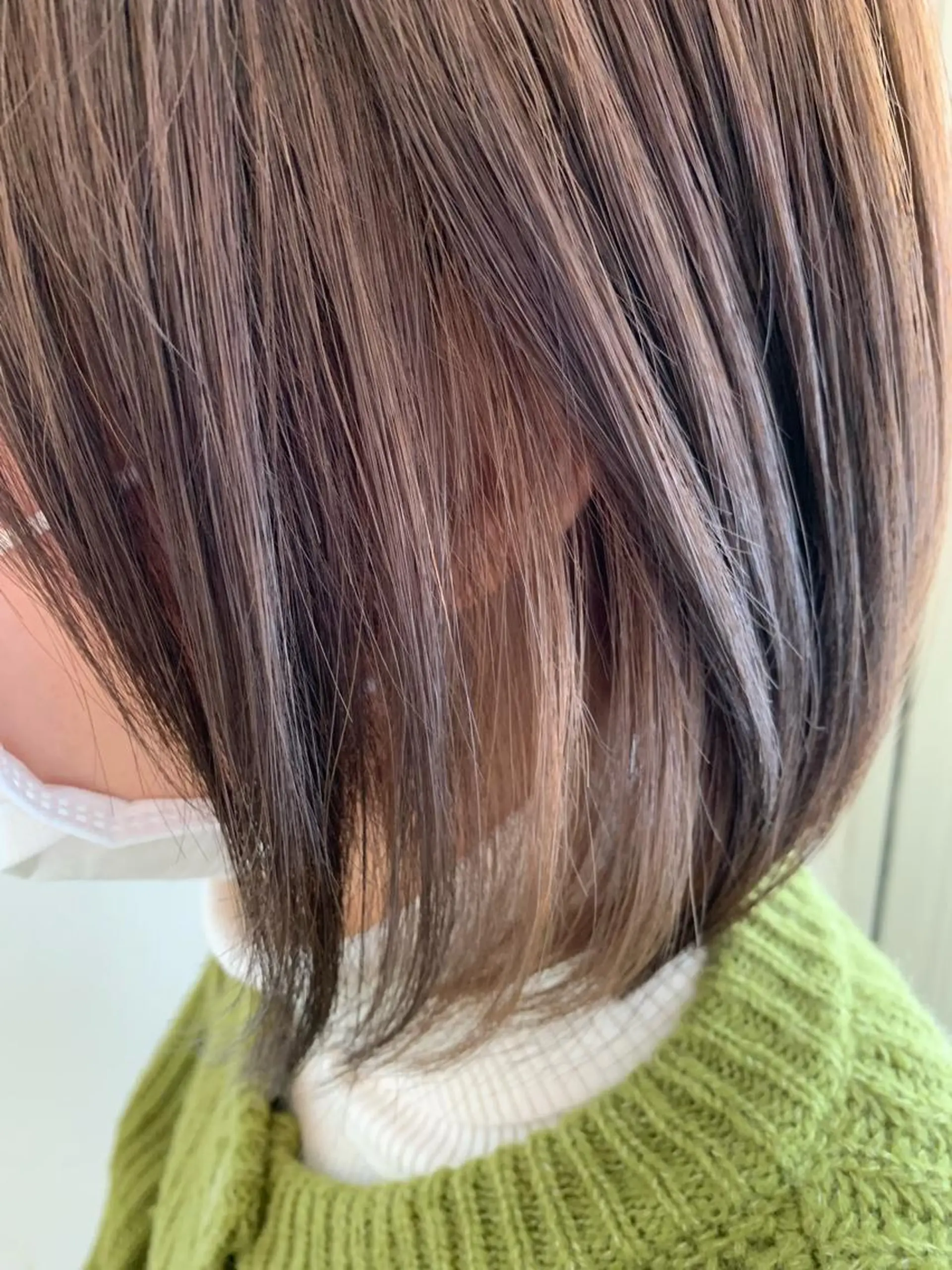 ショート カラー 柴田 結衣のヘアスタイル