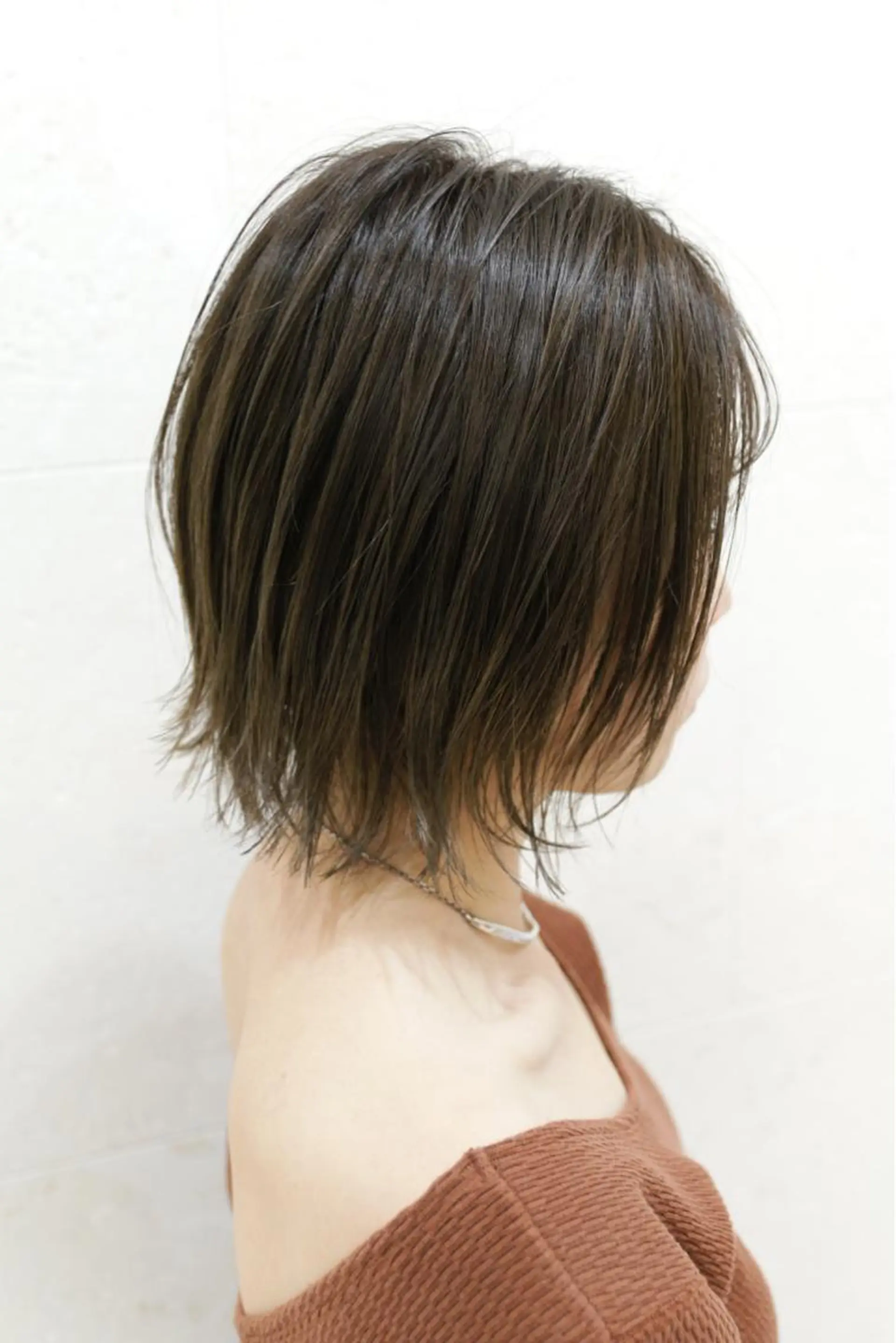 ショート カラー バレイヤージュ ブリーチ バイオレットカラー レイヤーカット 斉藤 貴也のヘアスタイル