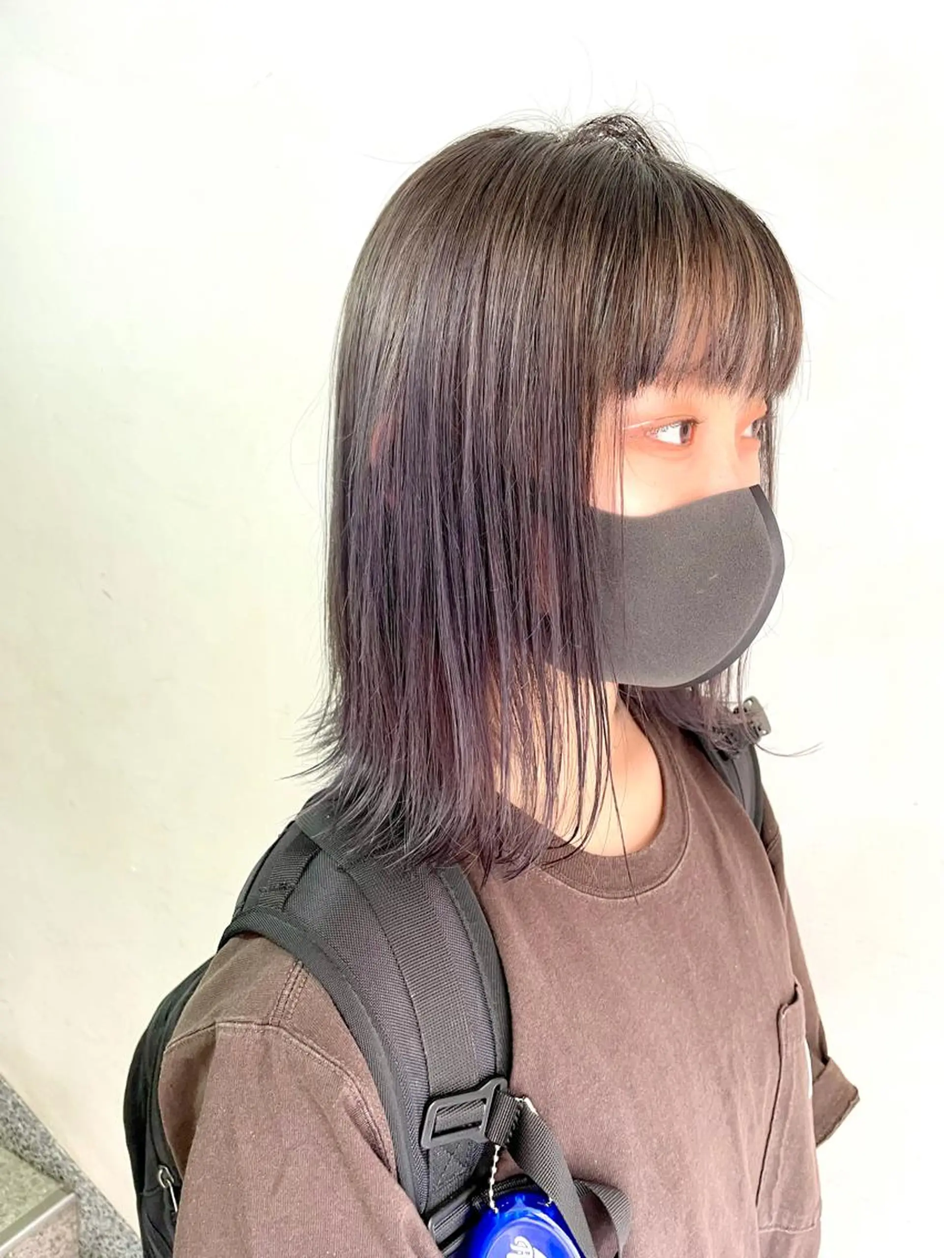 セミロング カラー グラデーションカラー バイオレットカラー ヘアカラー トリートメント 切りっぱなしボブ ソノキユウカのヘアスタイル