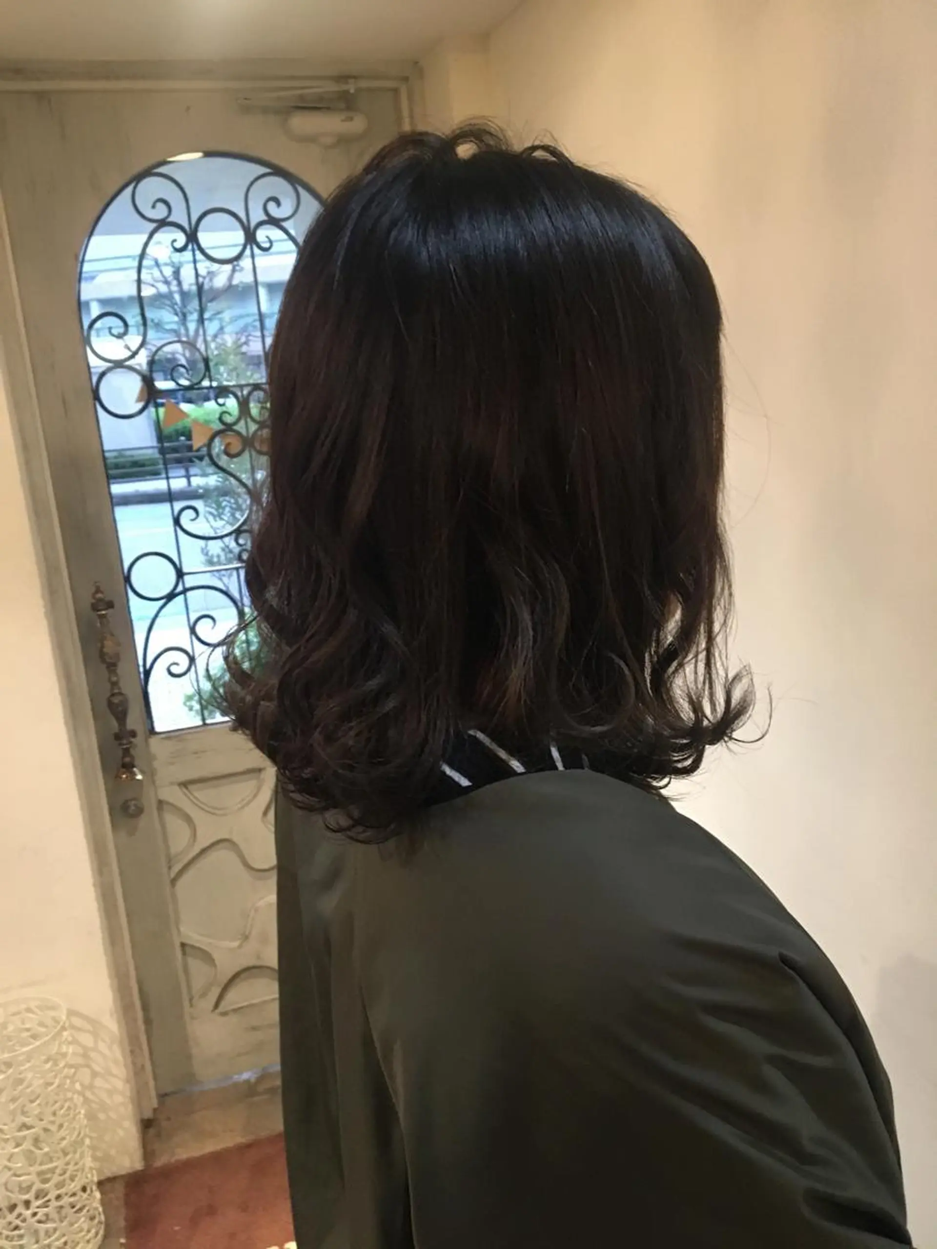 ミディアム 玉邑 美菜のヘアスタイル