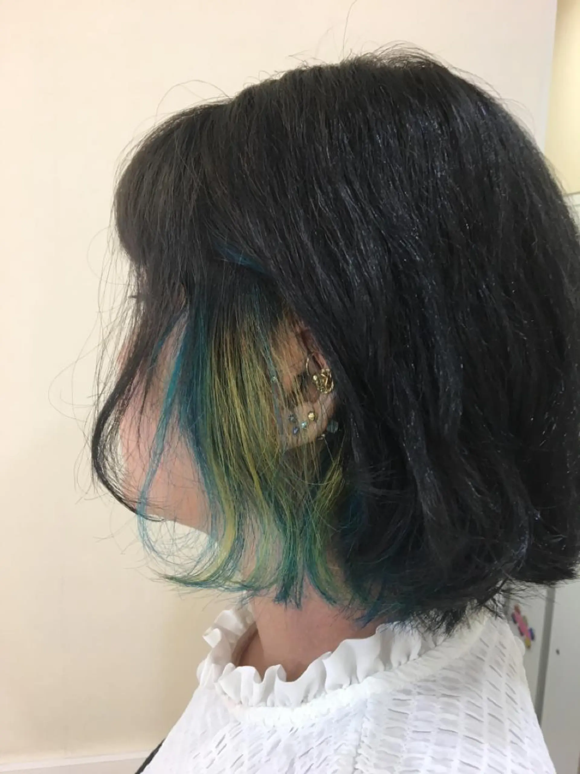 ミディアム カラー ブリーチ インナーカラー 広がり、まとまらない お悩み改善/ 中田のヘアスタイル