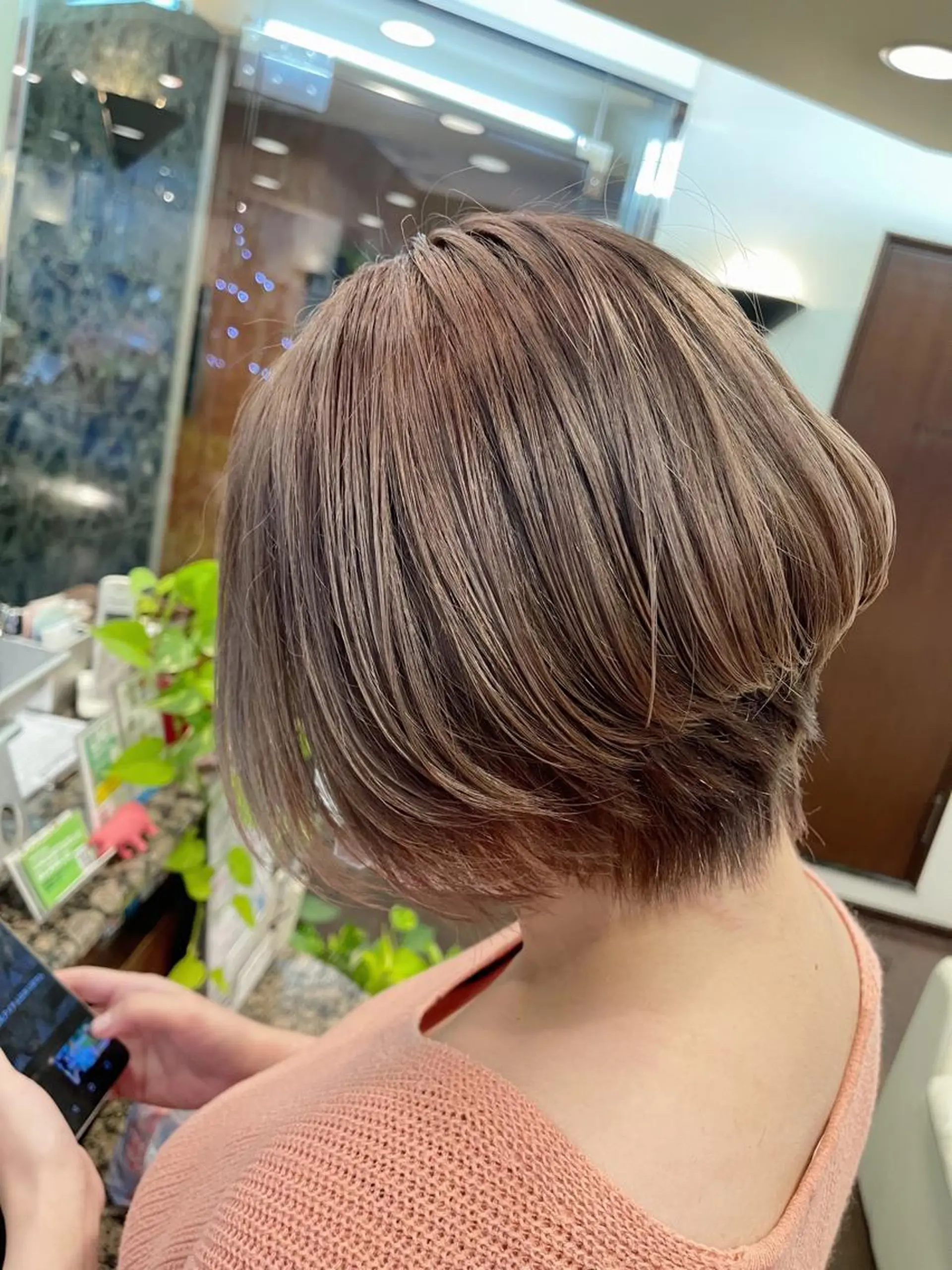 ショート カラー ショートボブ ハイトーンカラー ボブ ショートヘア 堀江/レイヤーカット /髪質改善のヘアスタイル