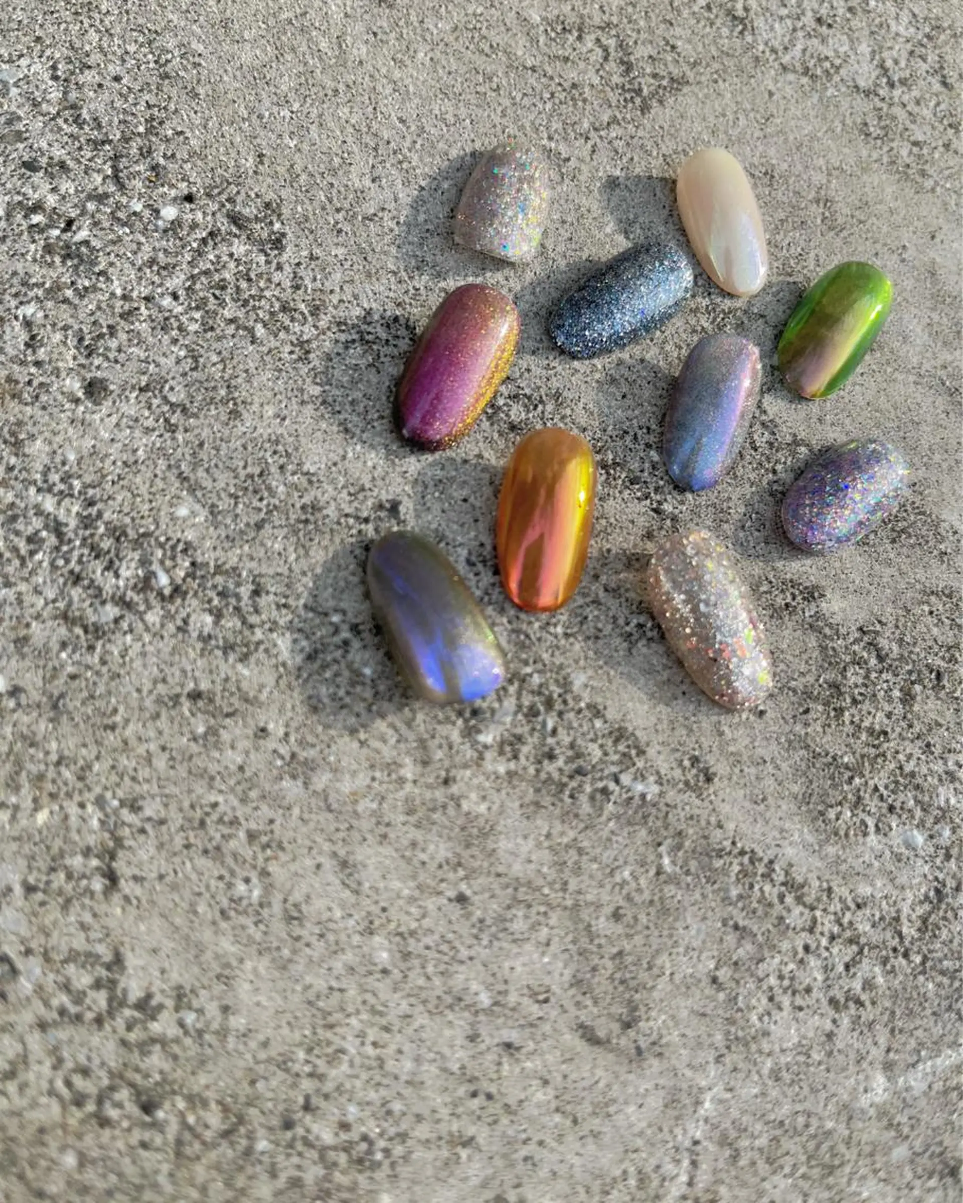 ネイル フレンチネイル キラキラネイル マグネットネイル ミラーネイル 🌼大西洋子 laughl🌼のネイルデザイン