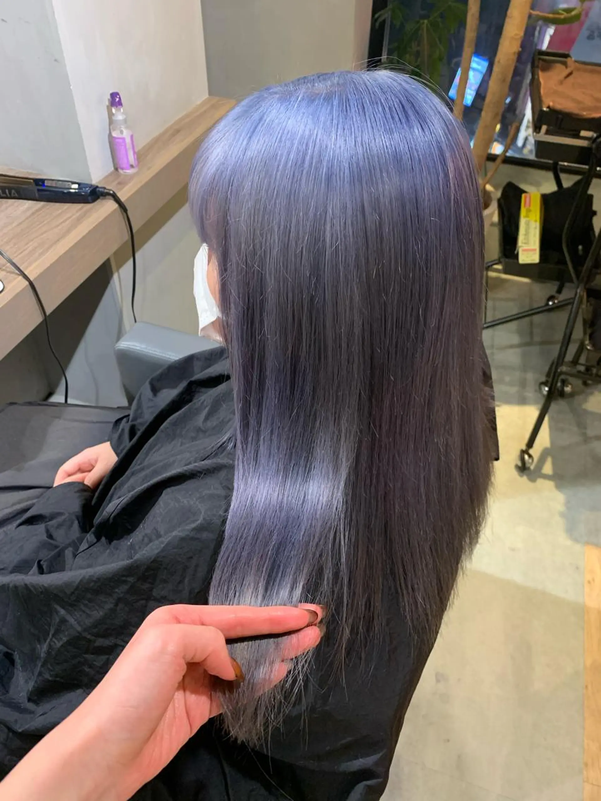 セミロング カラー ブルーカラー ヘアカラー 美髪・シールエクステ ホソタニリョウコのヘアスタイル