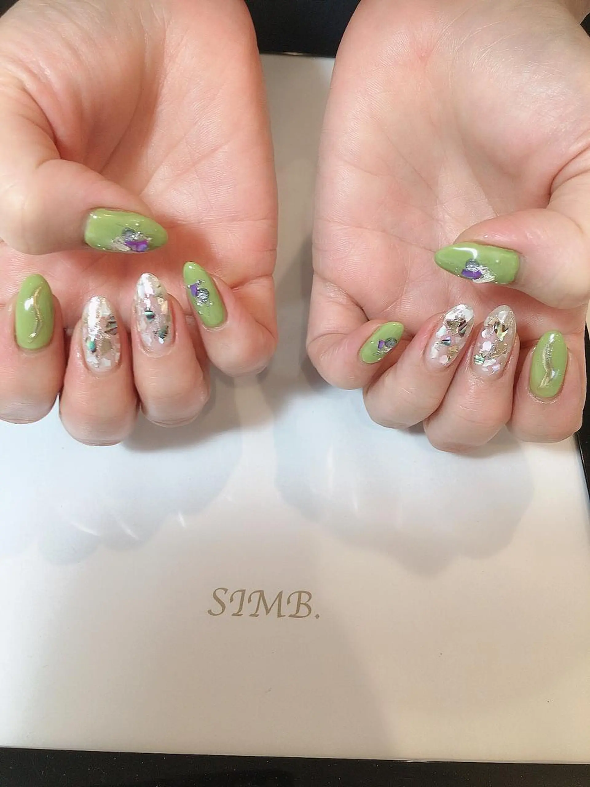 ネイル フットネイル おそろいネイル nailsalon SIMB.のネイルデザイン
