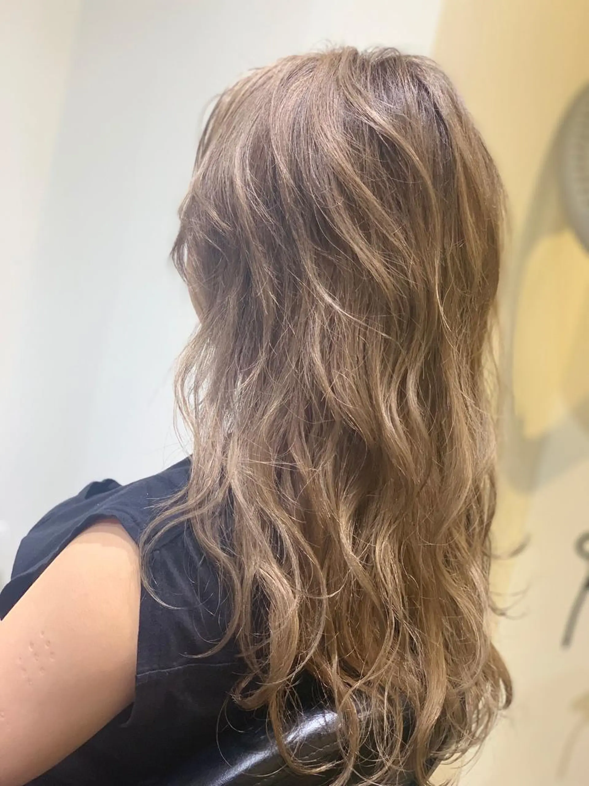 セミロング Lilly 中谷友里のヘアスタイル