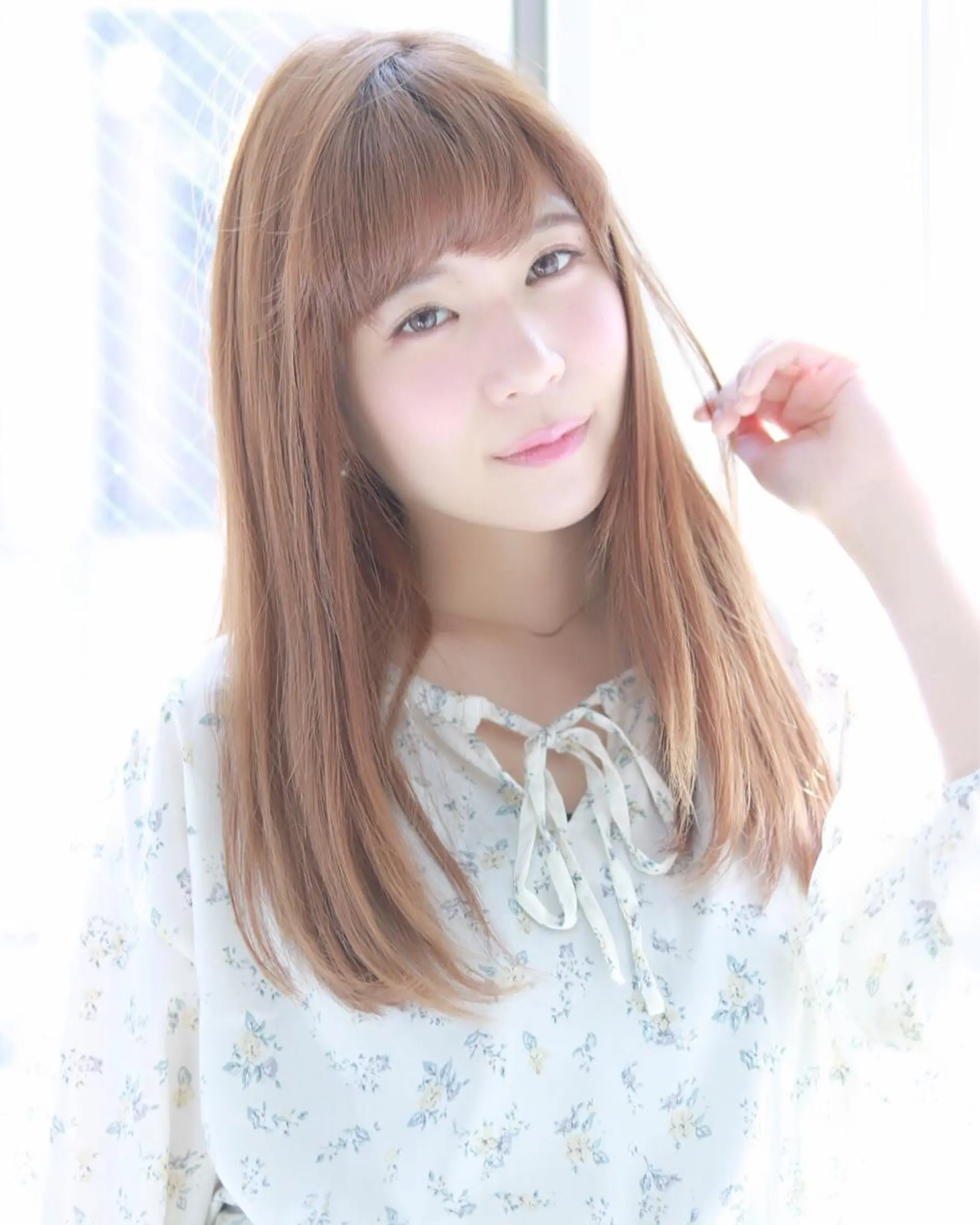 セミロング カラー 柳澤 興輝のヘアスタイル